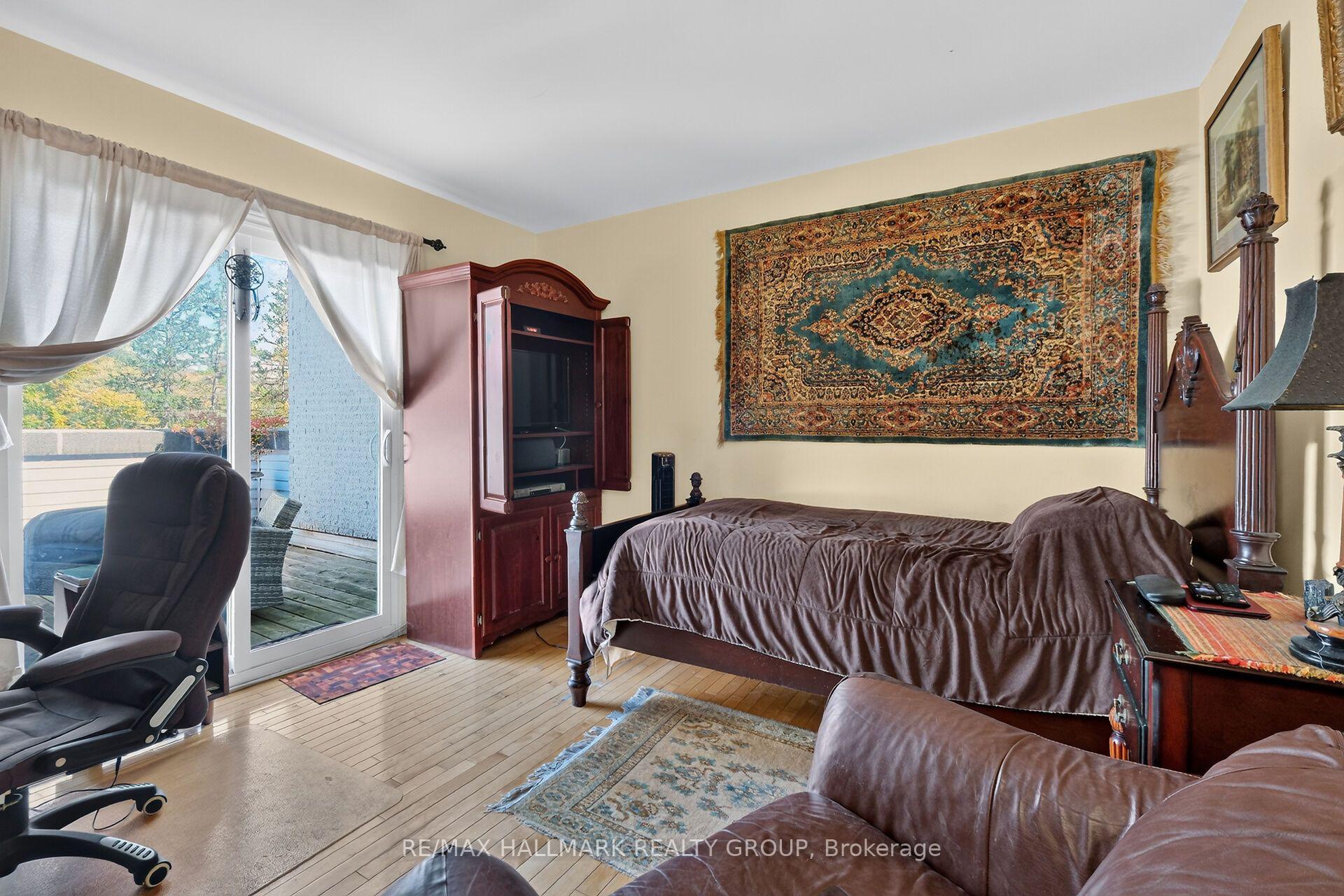 Photo 34 of Unit 2, 121 Mackay Street, Ottawa, New Edinburgh — HOMEH