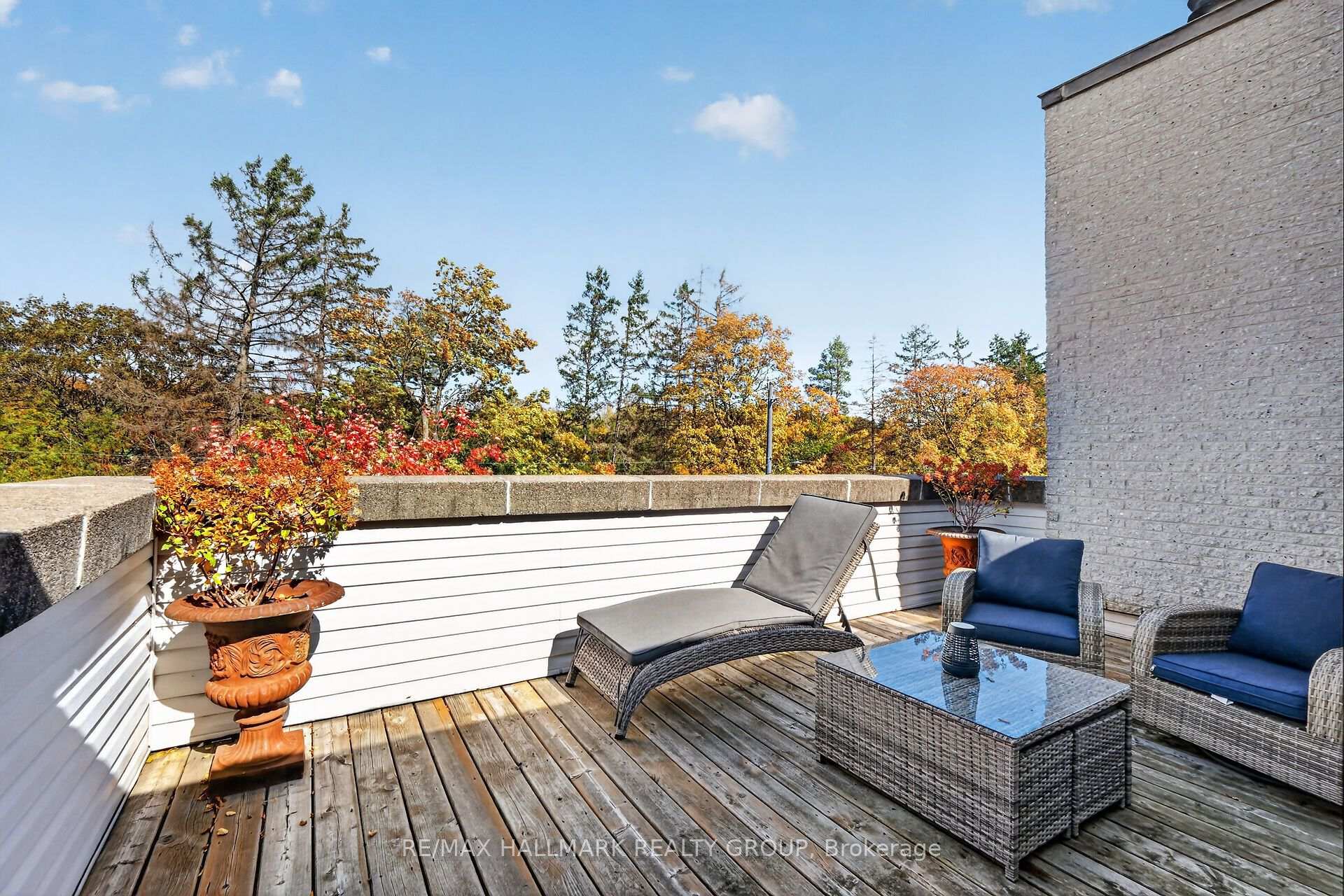 Photo 40 of Unit 2, 121 Mackay Street, Ottawa, New Edinburgh — HOMEH