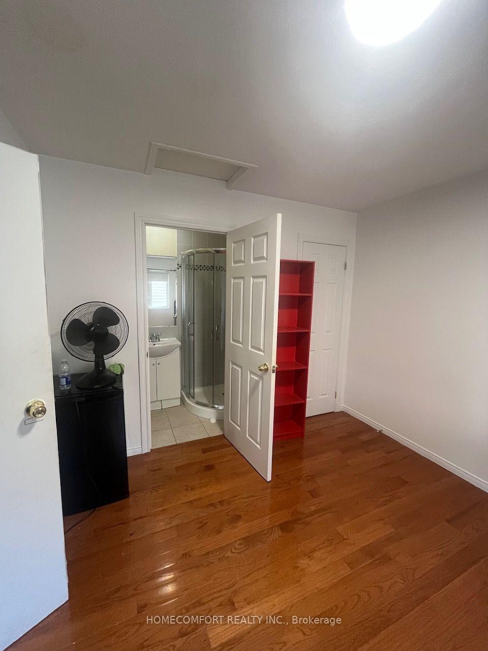 Photo 5 of 306 Cook Road, North York, York University Heights — HOMEH