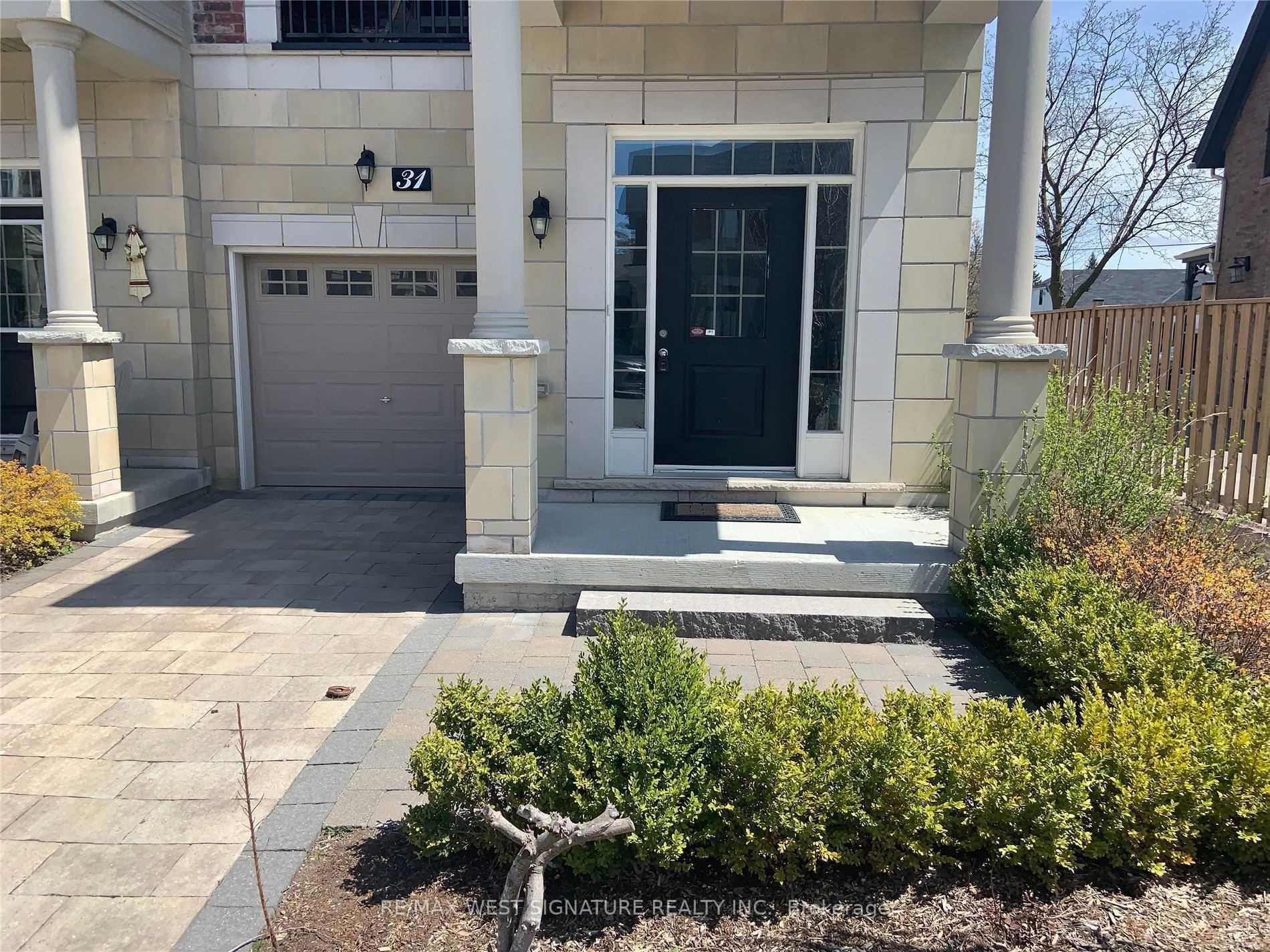 Photo 3 of 31 Caliber Court, King, Nobleton — HOMEH