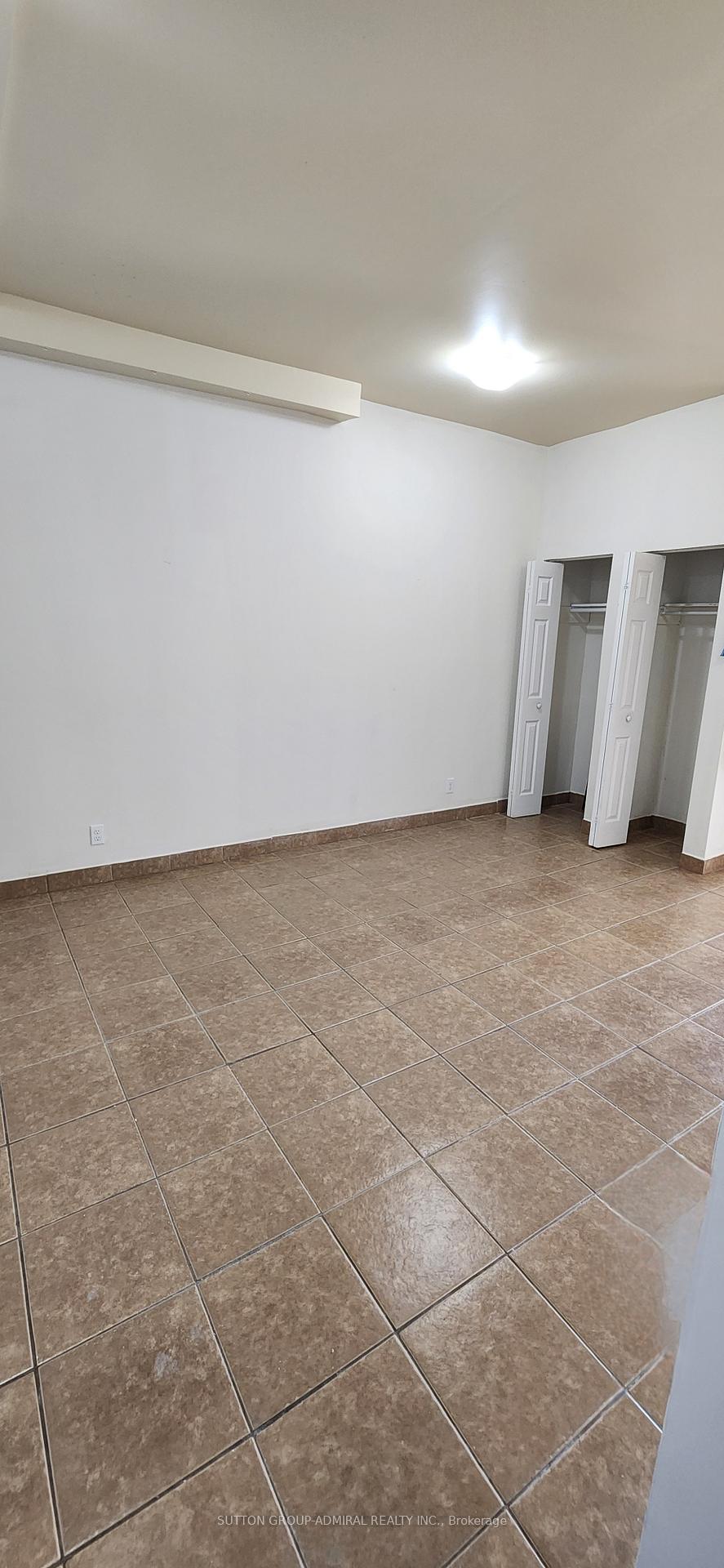 Photo 4 of Unit Upper 1, 1040A St Clair Avenue, Toronto, Oakwood Village — HOMEH