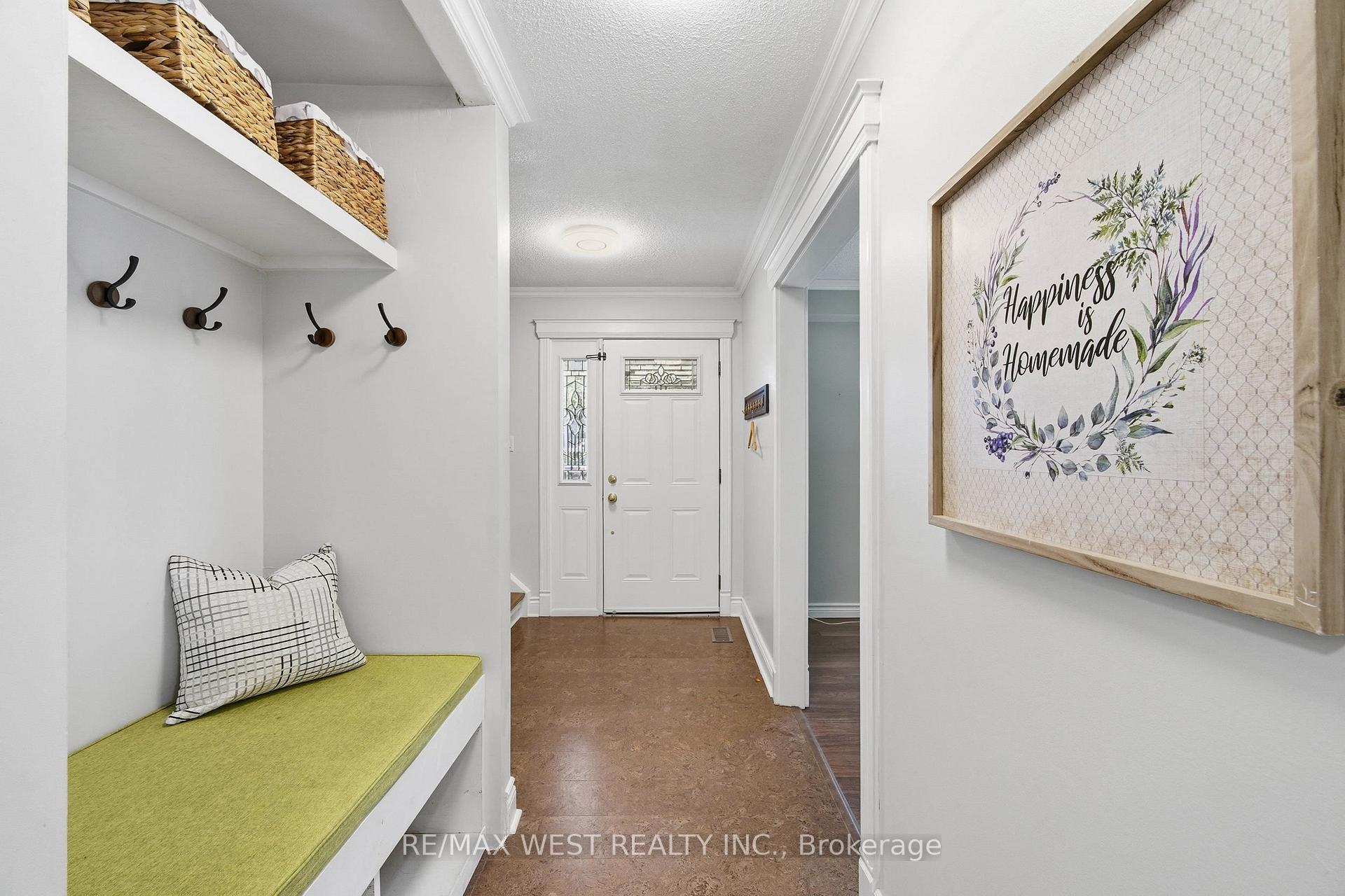 Photo 5 of 441 Paddington Crescent, Oshawa, Centennial — HOMEH
