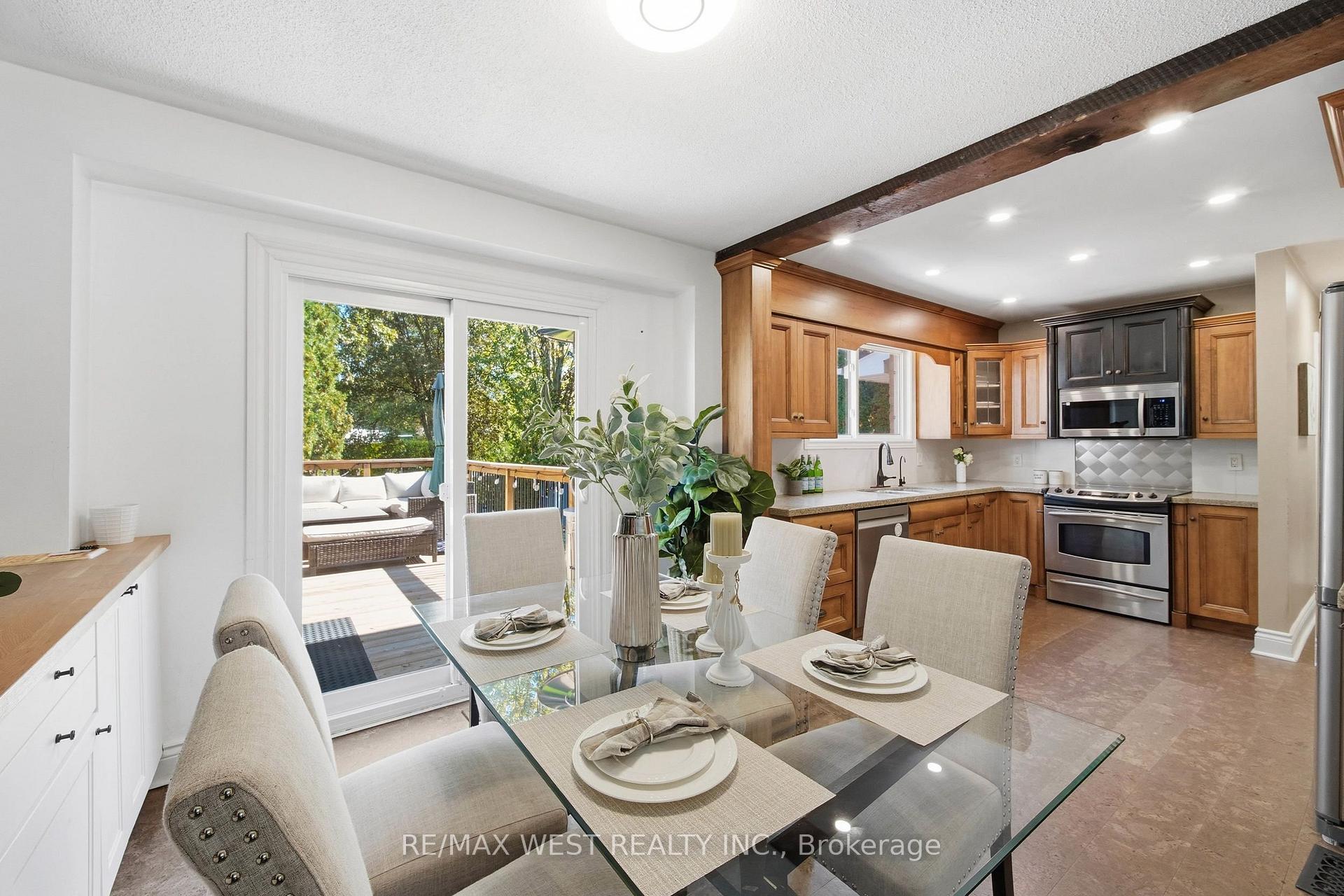 Photo 10 of 441 Paddington Crescent, Oshawa, Centennial — HOMEH