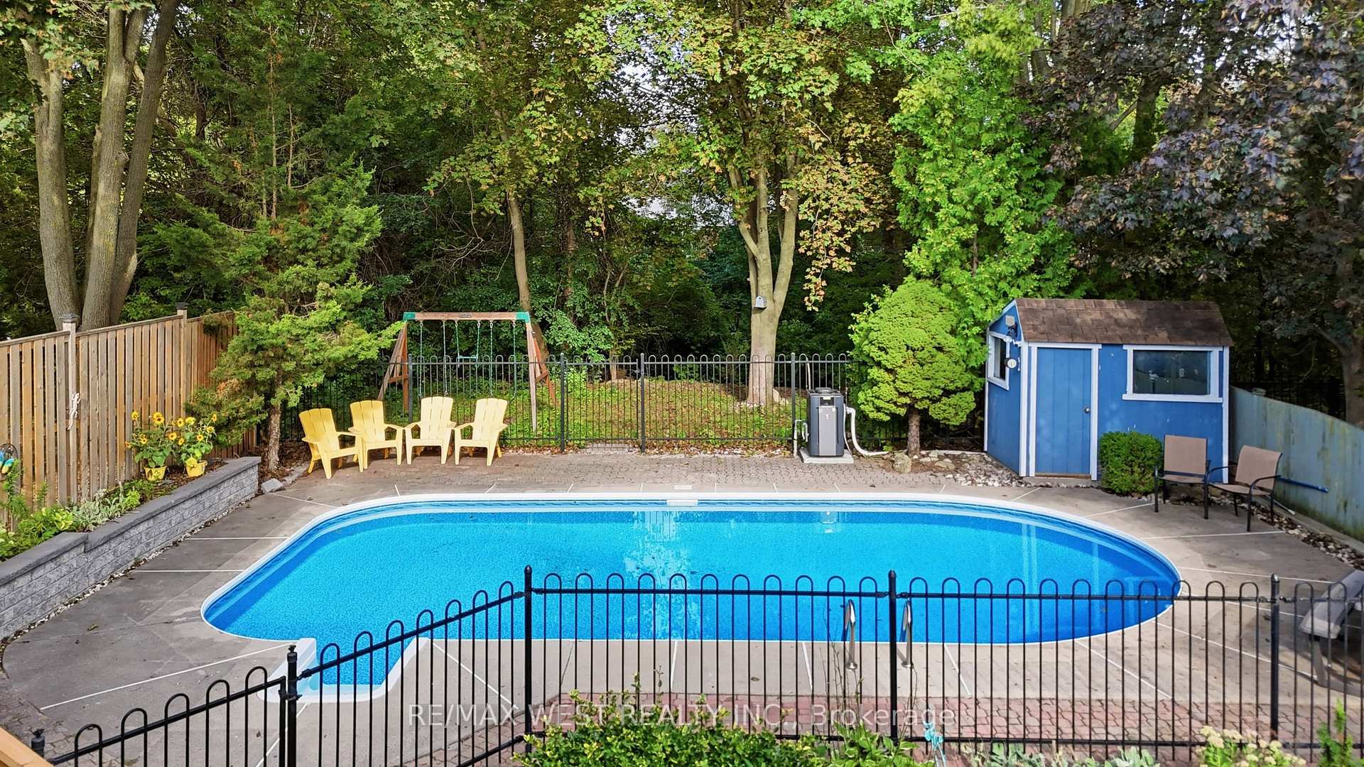 Photo 40 of 441 Paddington Crescent, Oshawa, Centennial — HOMEH