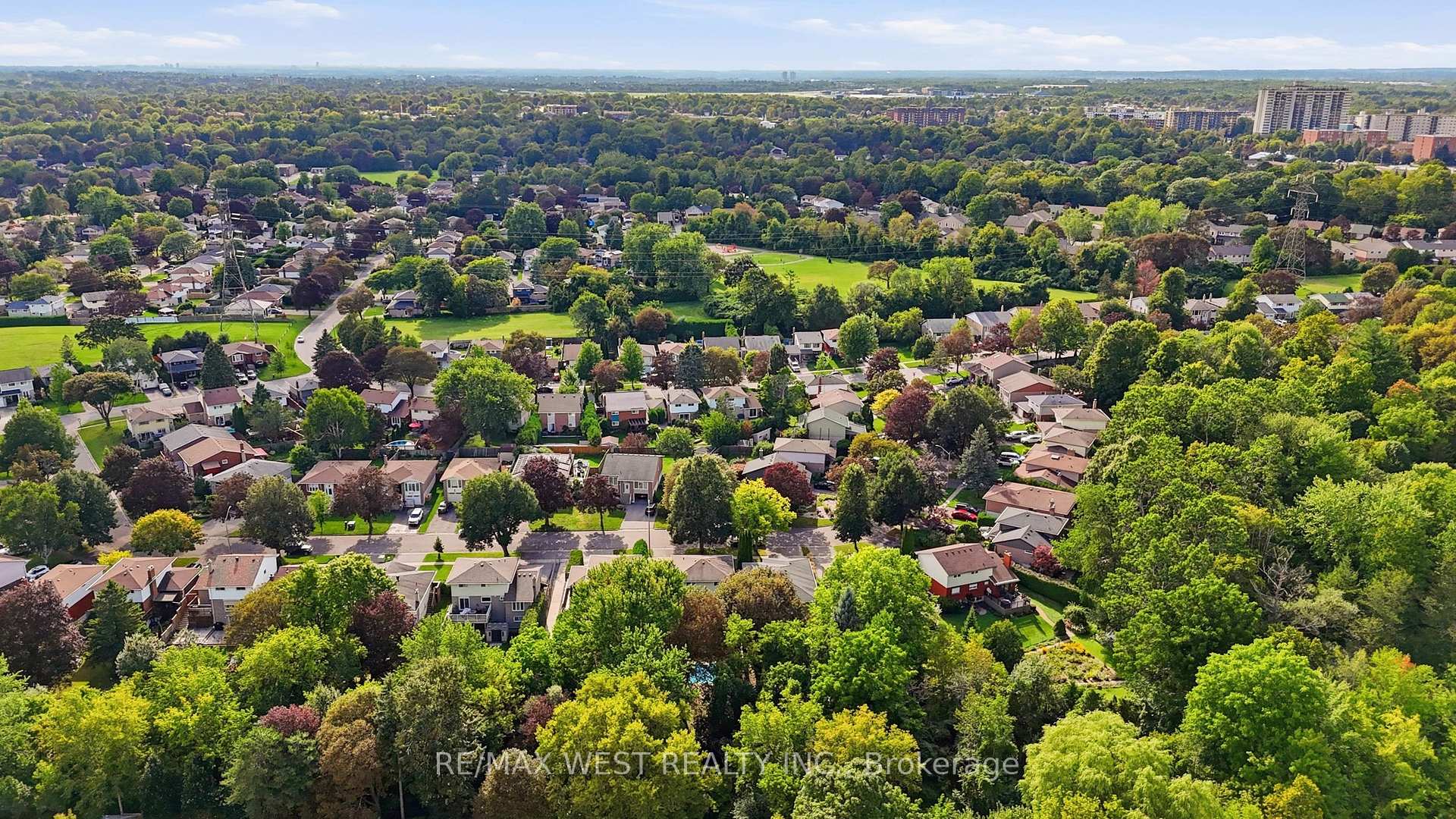 Photo 44 of 441 Paddington Crescent, Oshawa, Centennial — HOMEH