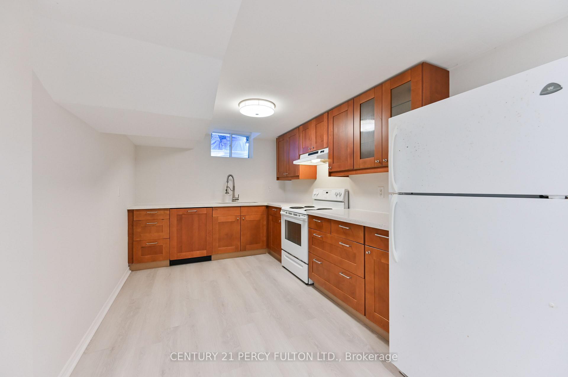 Photo 10 of 54 Chapel Park Square, Scarborough, Steeles — HOMEH