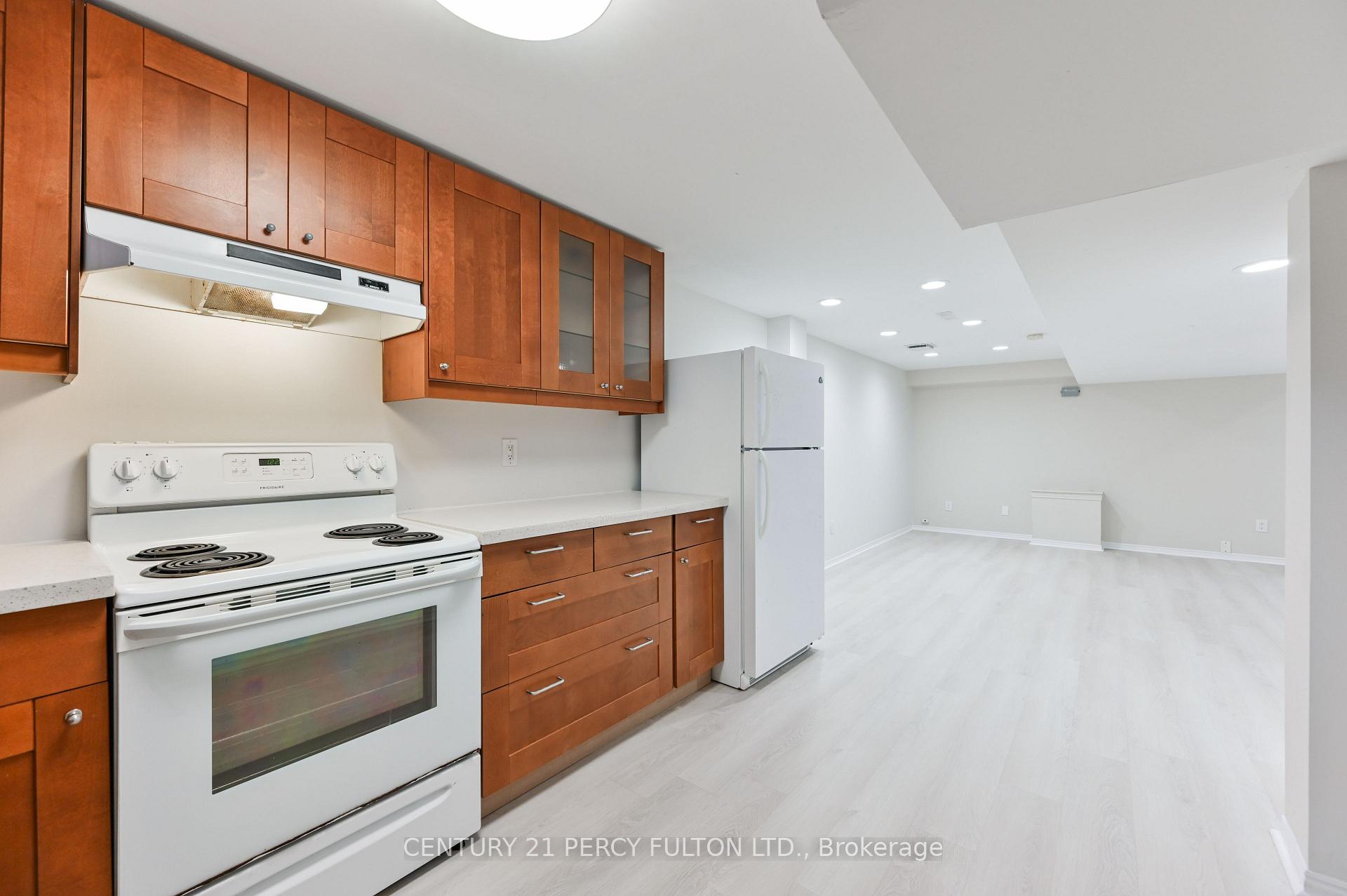 Photo 13 of 54 Chapel Park Square, Scarborough, Steeles — HOMEH