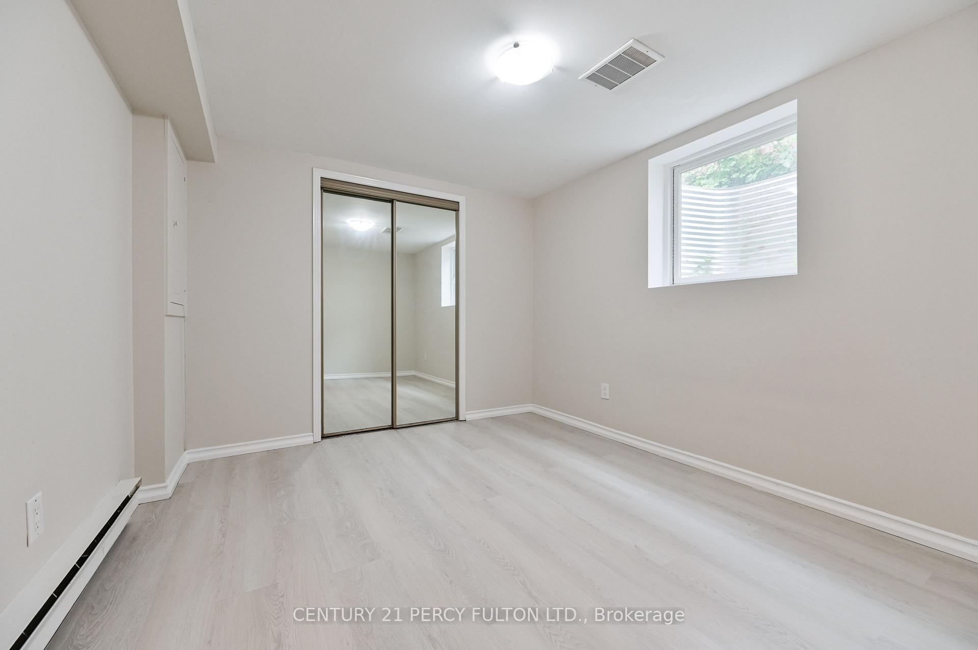 Photo 18 of 54 Chapel Park Square, Scarborough, Steeles — HOMEH
