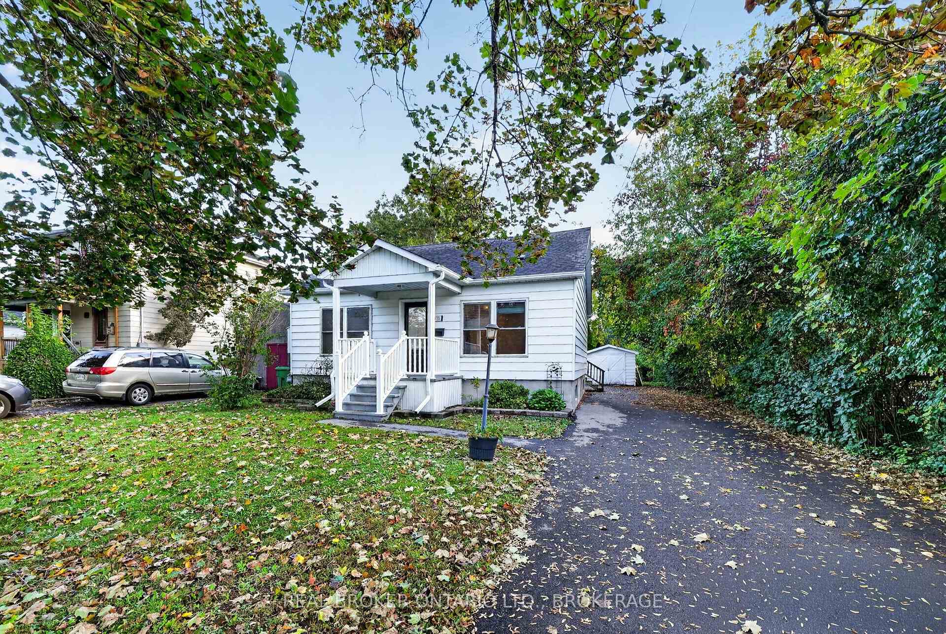 Photo 5 of 311 Hoople Avenue, Cornwall, Cornwall — HOMEH