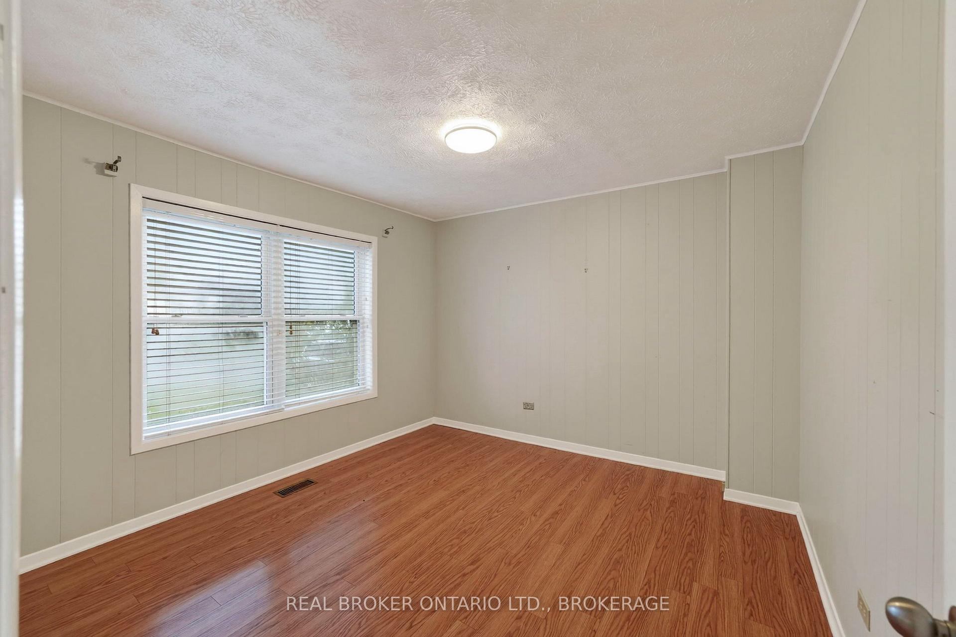 Photo 16 of 311 Hoople Avenue, Cornwall, Cornwall — HOMEH