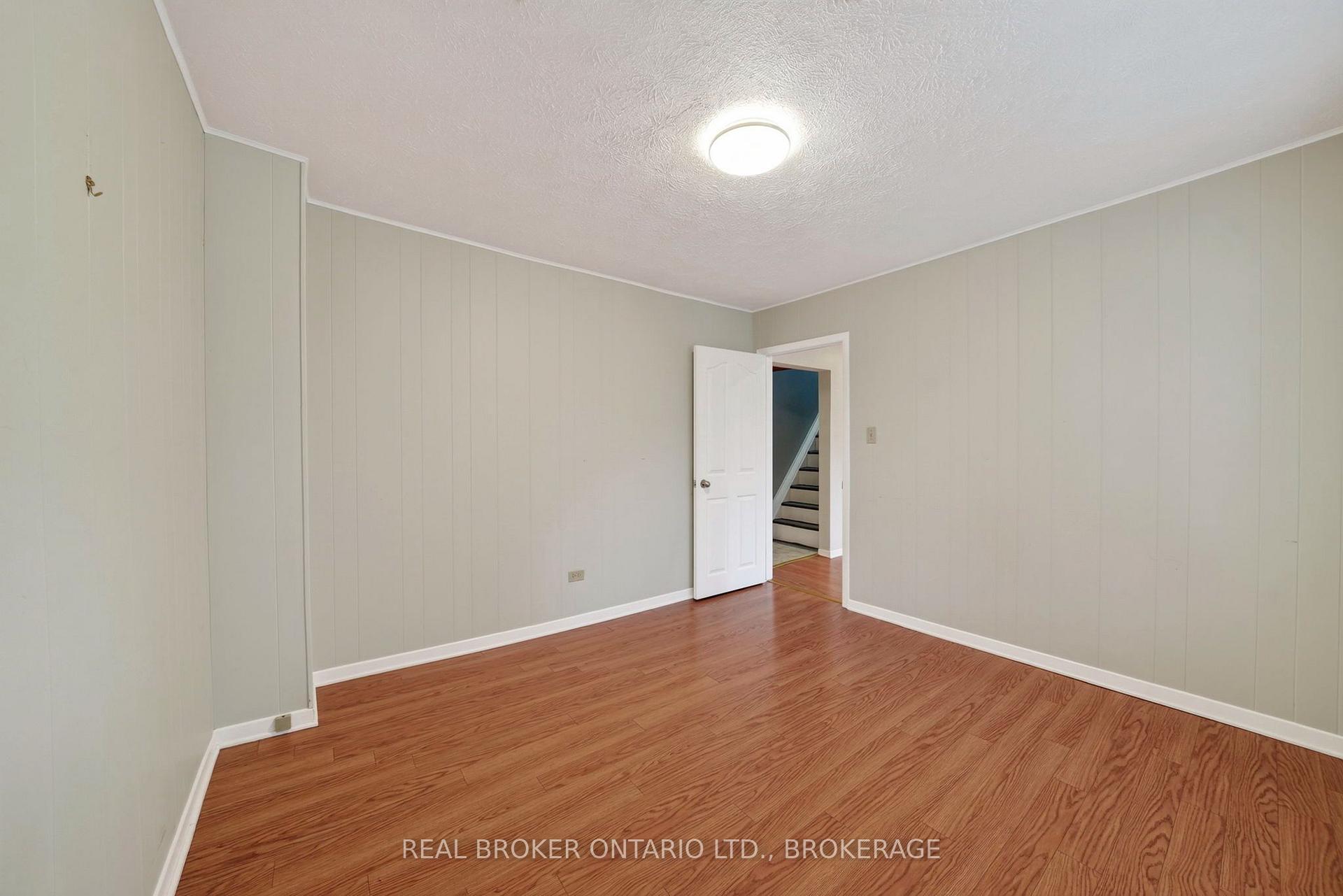 Photo 17 of 311 Hoople Avenue, Cornwall, Cornwall — HOMEH