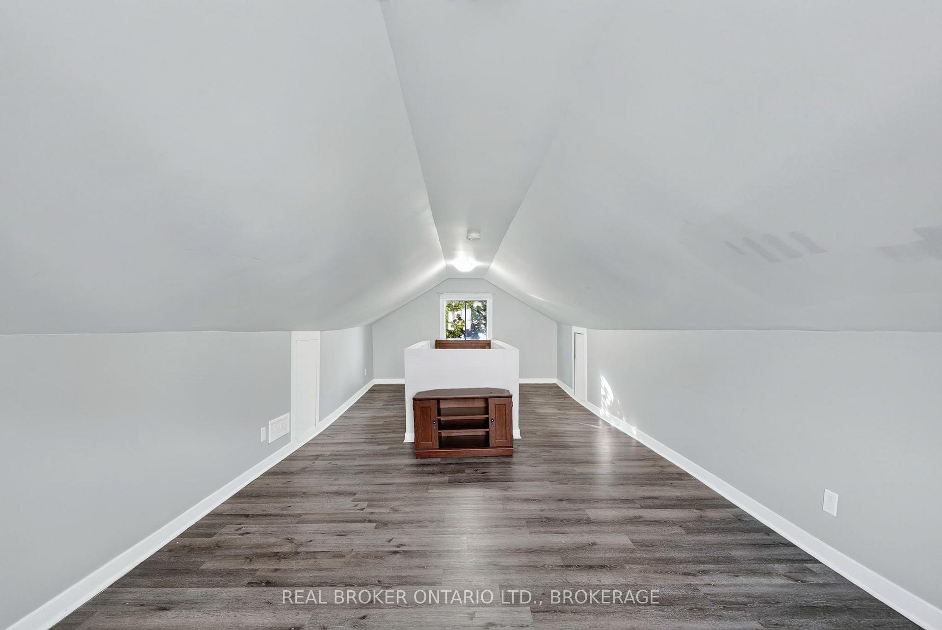 Photo 24 of 311 Hoople Avenue, Cornwall, Cornwall — HOMEH