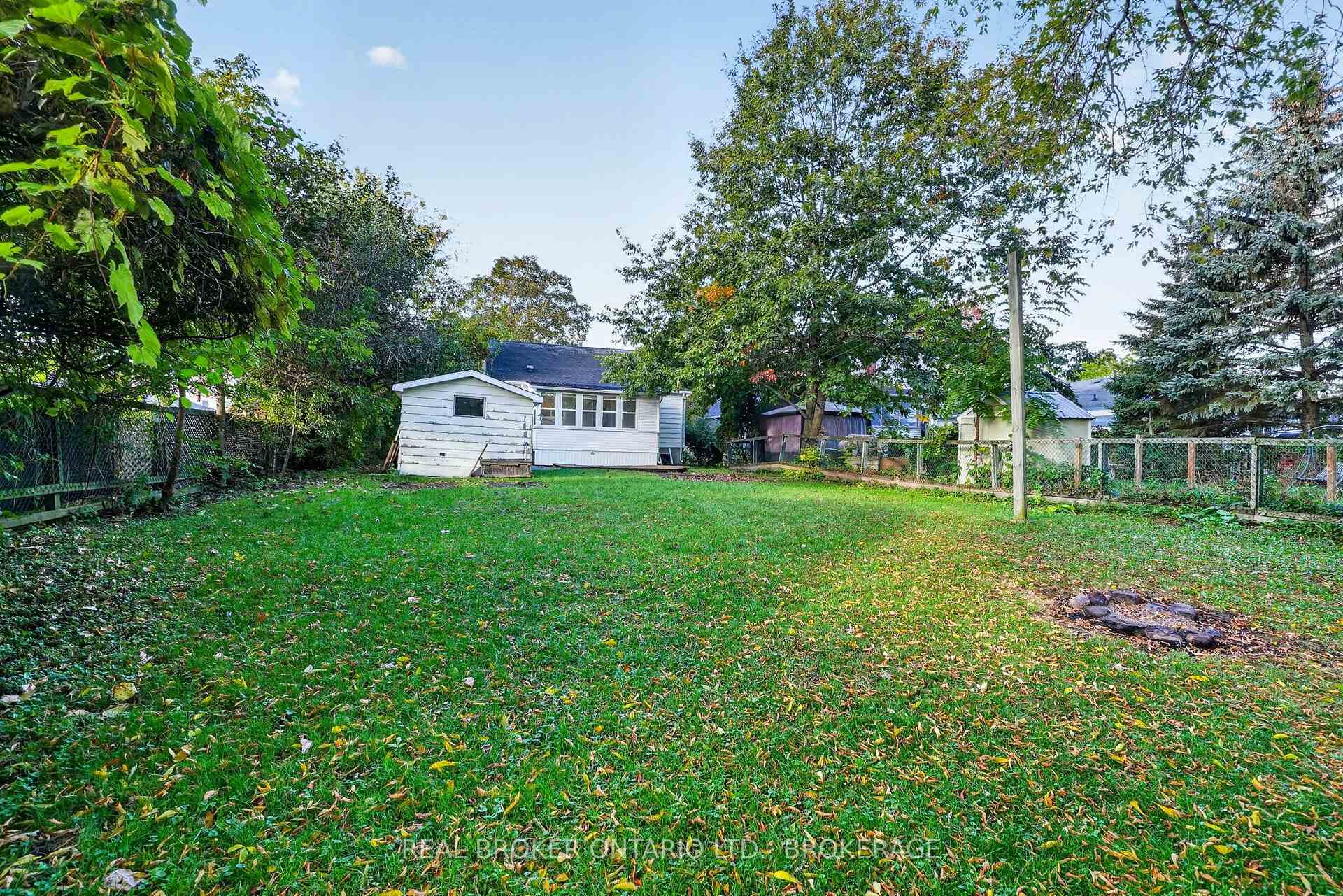 Photo 33 of 311 Hoople Avenue, Cornwall, Cornwall — HOMEH