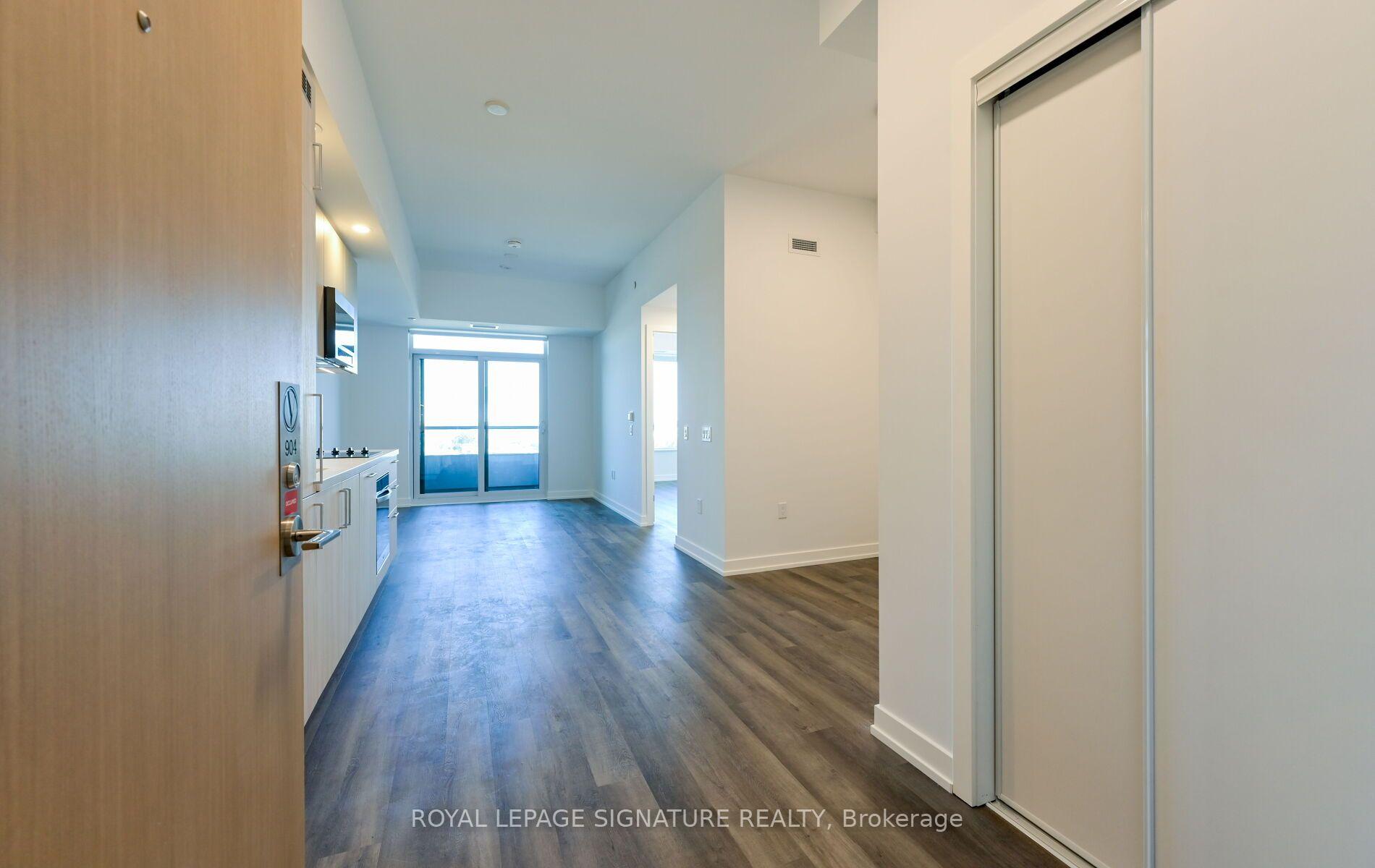 Photo 5 of Unit 904, 5 Meadowvale Road, Vaughan, Vaughan Corporate Centre — HOMEH