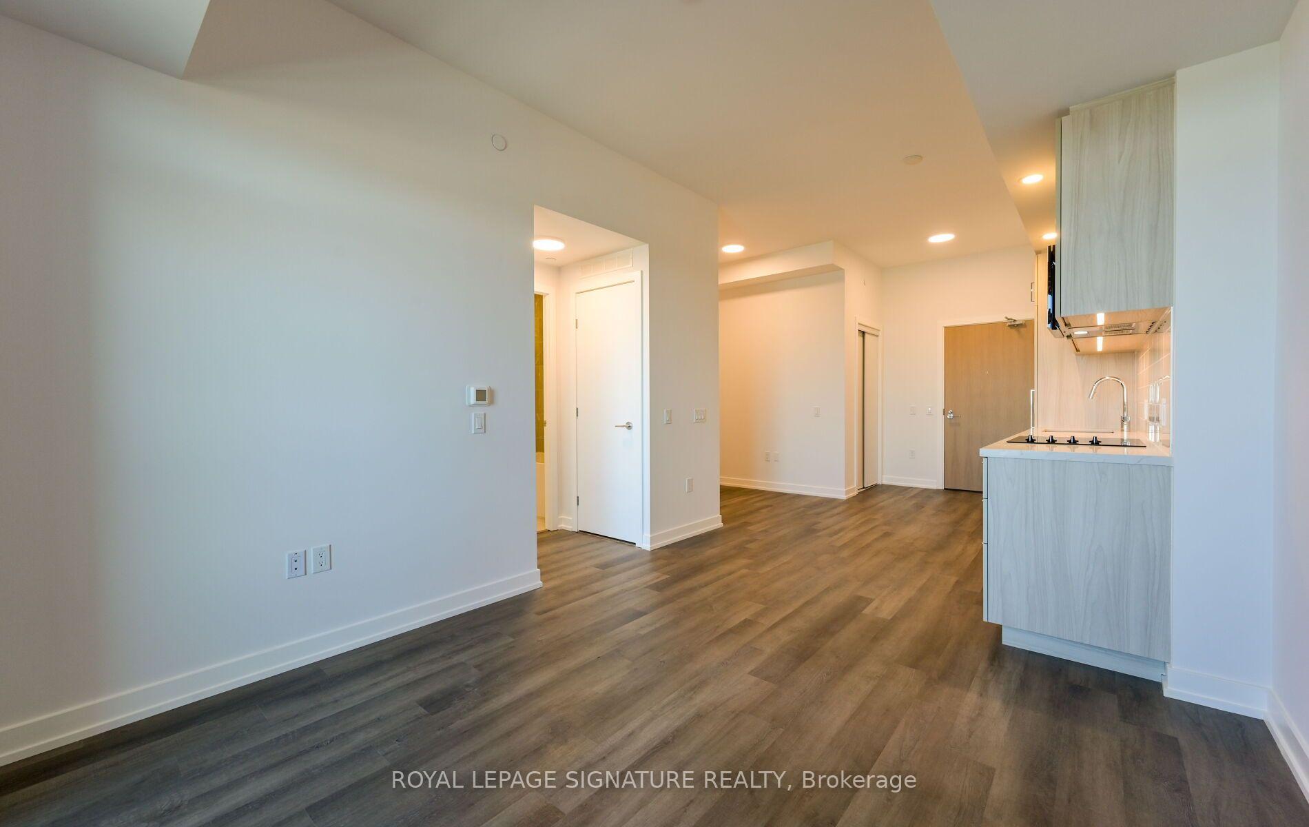 Photo 9 of Unit 904, 5 Meadowvale Road, Vaughan, Vaughan Corporate Centre — HOMEH