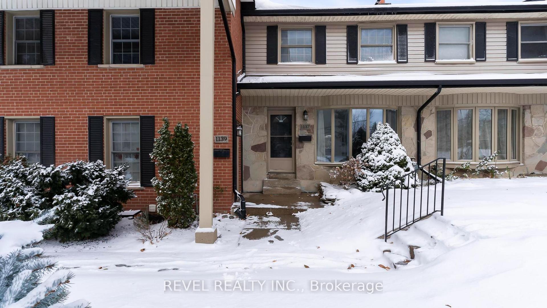 Photo of 1137 Oxford Street W