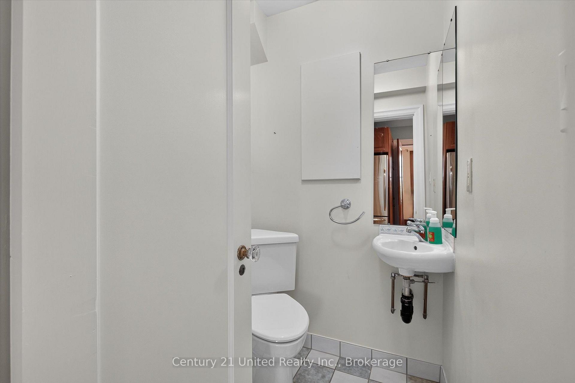 Photo 14 of 627 Gilmour Street, Peterborough, Town Ward 3 — HOMEH
