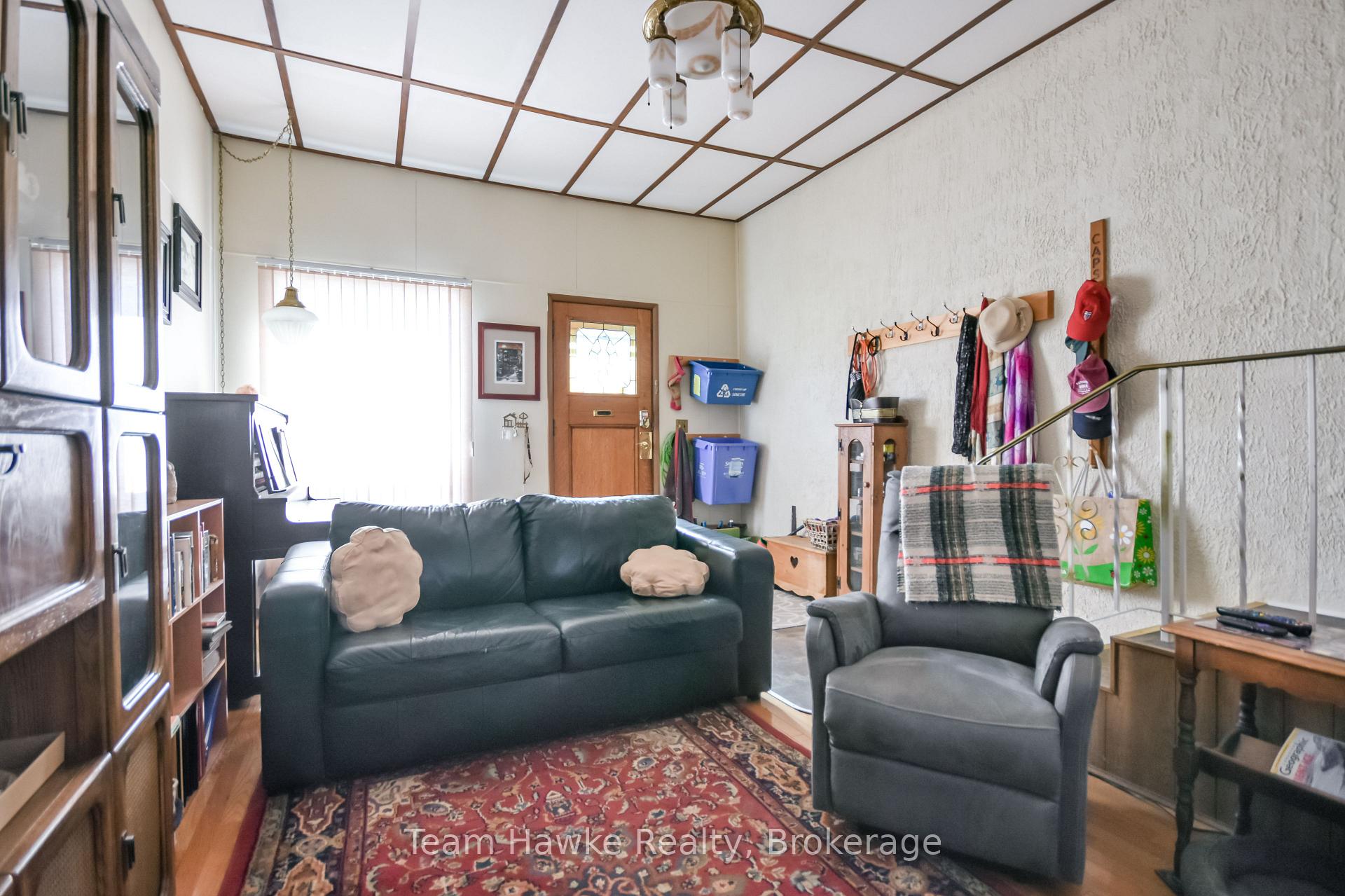 Photo 10 of 71 Edward Street, Penetanguishene — HOMEH