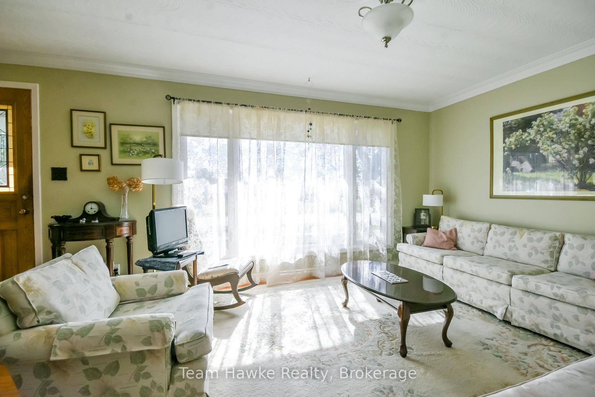 Photo 15 of 71 Edward Street, Penetanguishene — HOMEH