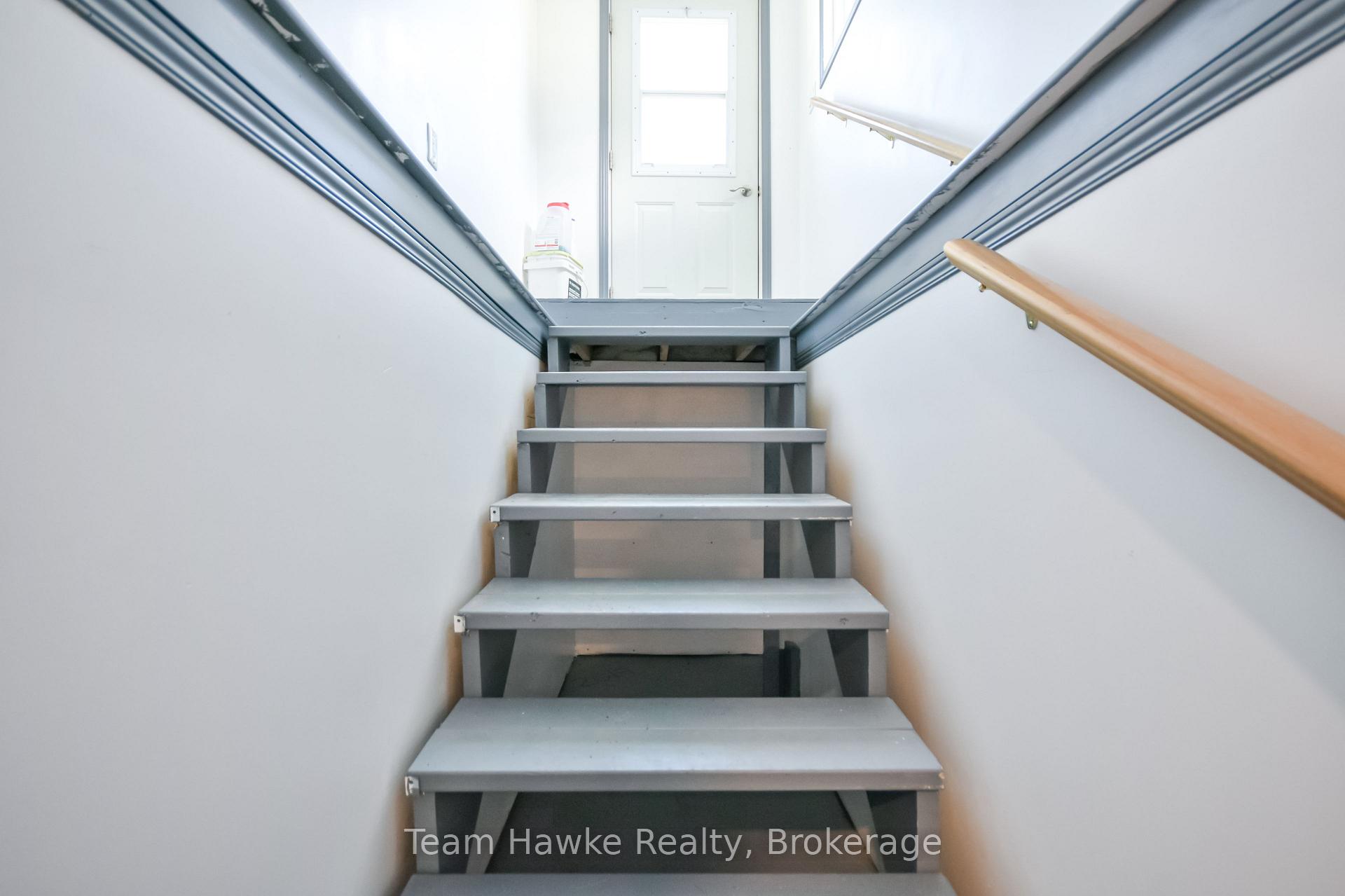 Photo 29 of 71 Edward Street, Penetanguishene — HOMEH