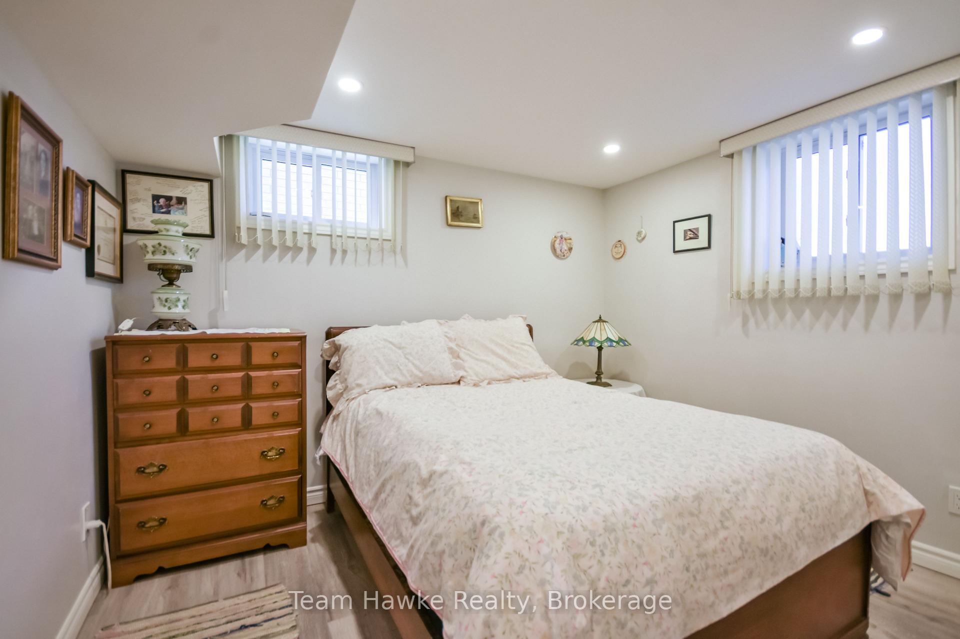 Photo 36 of 71 Edward Street, Penetanguishene — HOMEH