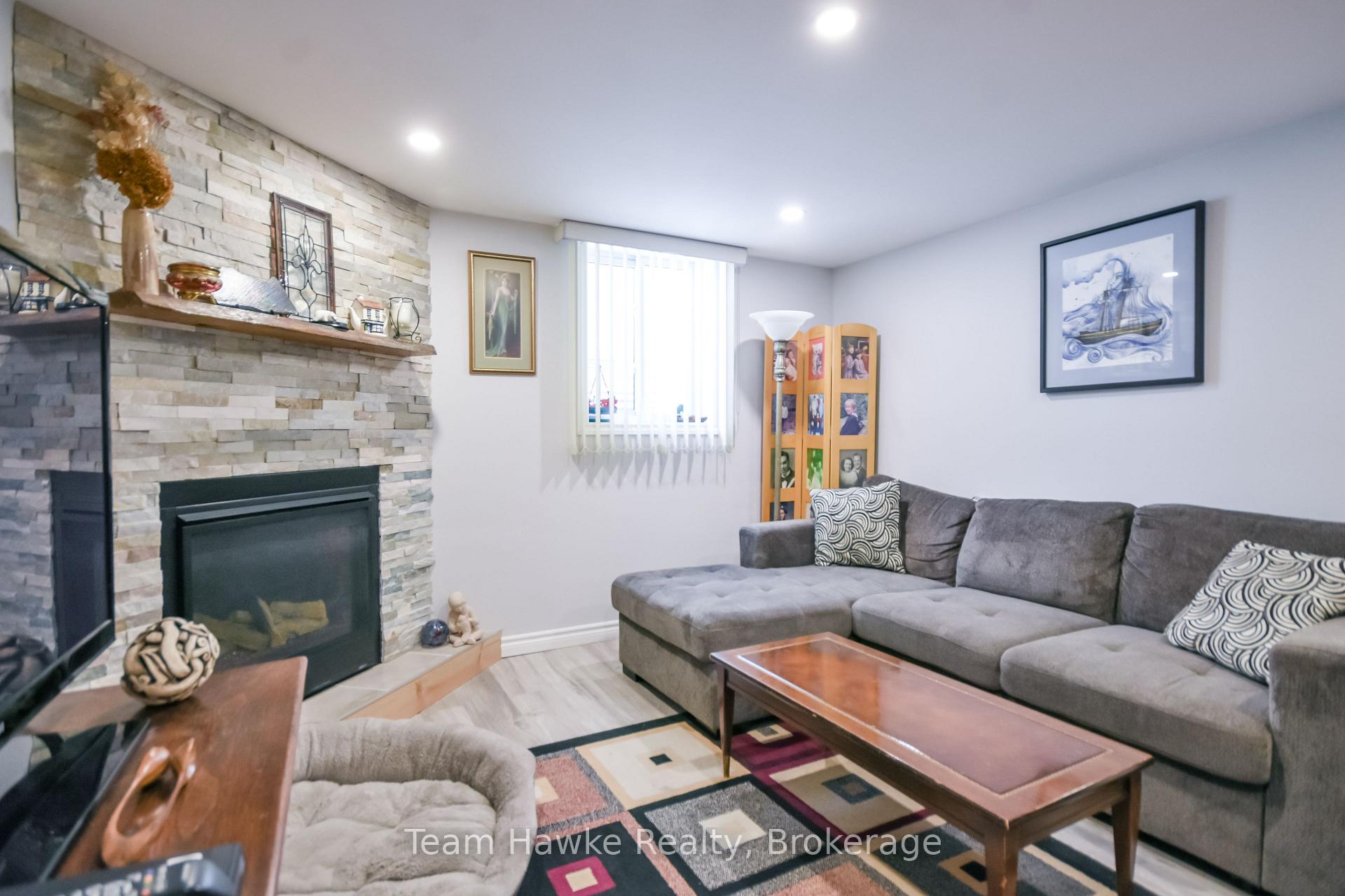 Photo 39 of 71 Edward Street, Penetanguishene — HOMEH