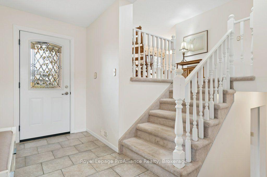 Photo 7 of 21 Forrester Court, Belleville, Belleville Ward — HOMEH