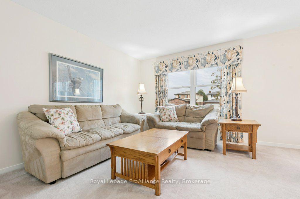 Photo 9 of 21 Forrester Court, Belleville, Belleville Ward — HOMEH
