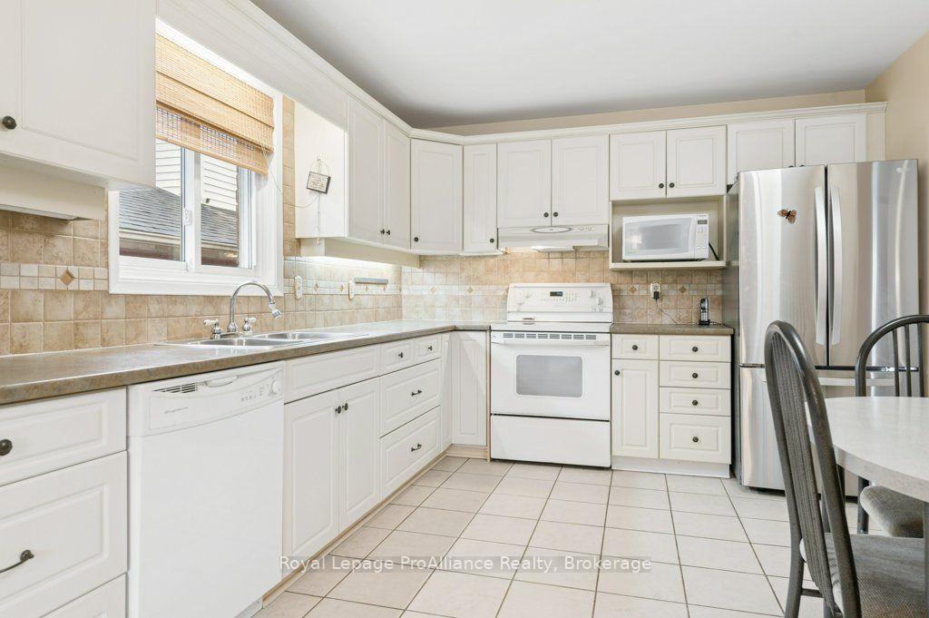 Photo 14 of 21 Forrester Court, Belleville, Belleville Ward — HOMEH
