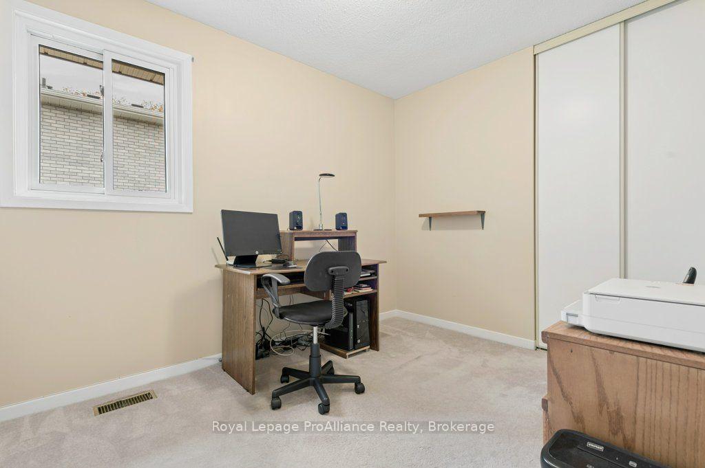 Photo 18 of 21 Forrester Court, Belleville, Belleville Ward — HOMEH