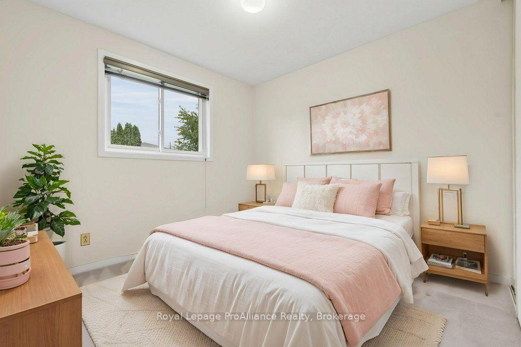 Photo 22 of 21 Forrester Court, Belleville, Belleville Ward — HOMEH