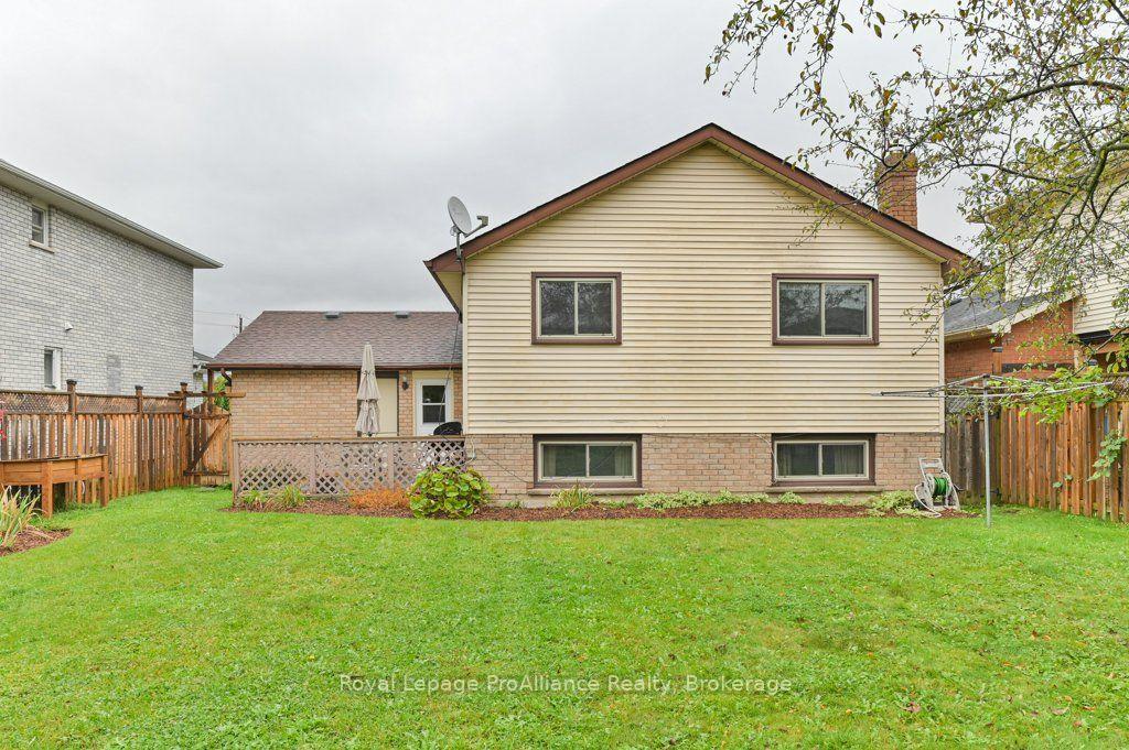 Photo 34 of 21 Forrester Court, Belleville, Belleville Ward — HOMEH