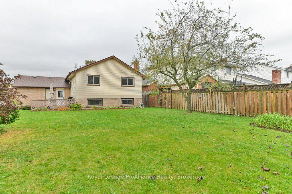 Photo 37 of 21 Forrester Court, Belleville, Belleville Ward — HOMEH