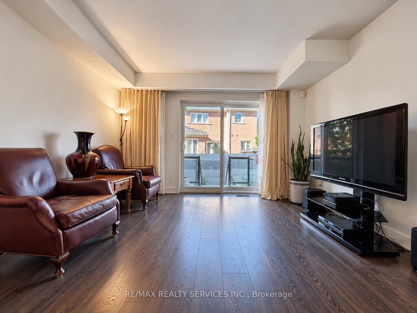 Photo 5 of 58 Pageant Avenue, Vaughan, Vellore Village — HOMEH