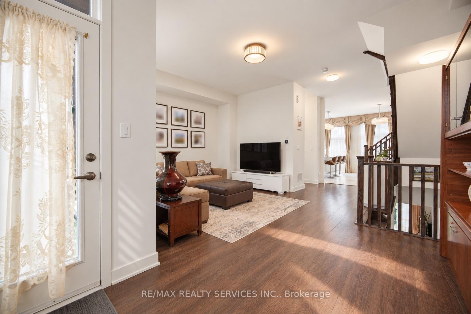 Photo 12 of 58 Pageant Avenue, Vaughan, Vellore Village — HOMEH