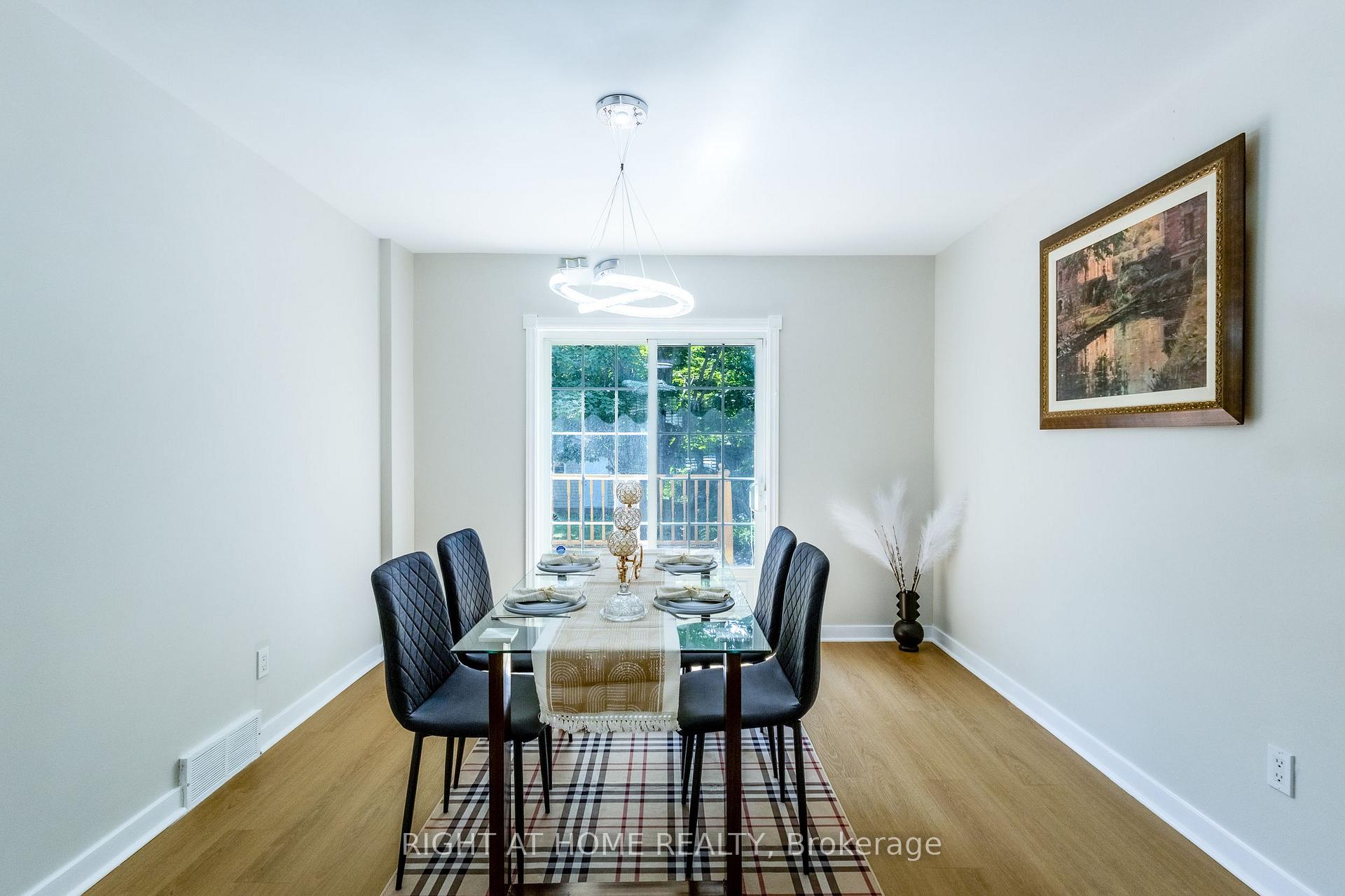 Photo 8 of 161 Pheasant Run Drive, Ottawa, Barrhaven - Pheasant Run — HOMEH