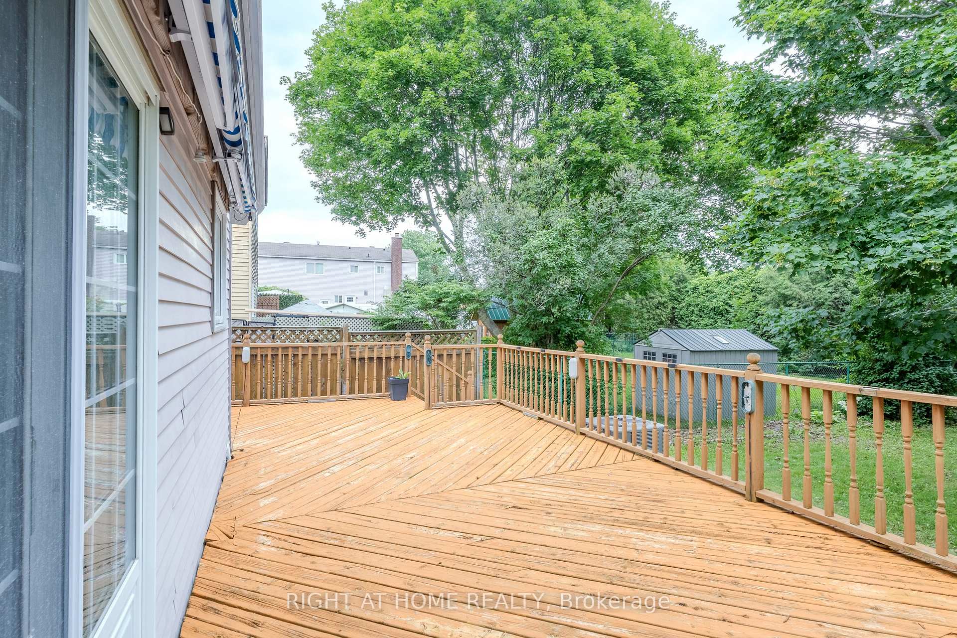 Photo 19 of 161 Pheasant Run Drive, Ottawa, Barrhaven - Pheasant Run — HOMEH