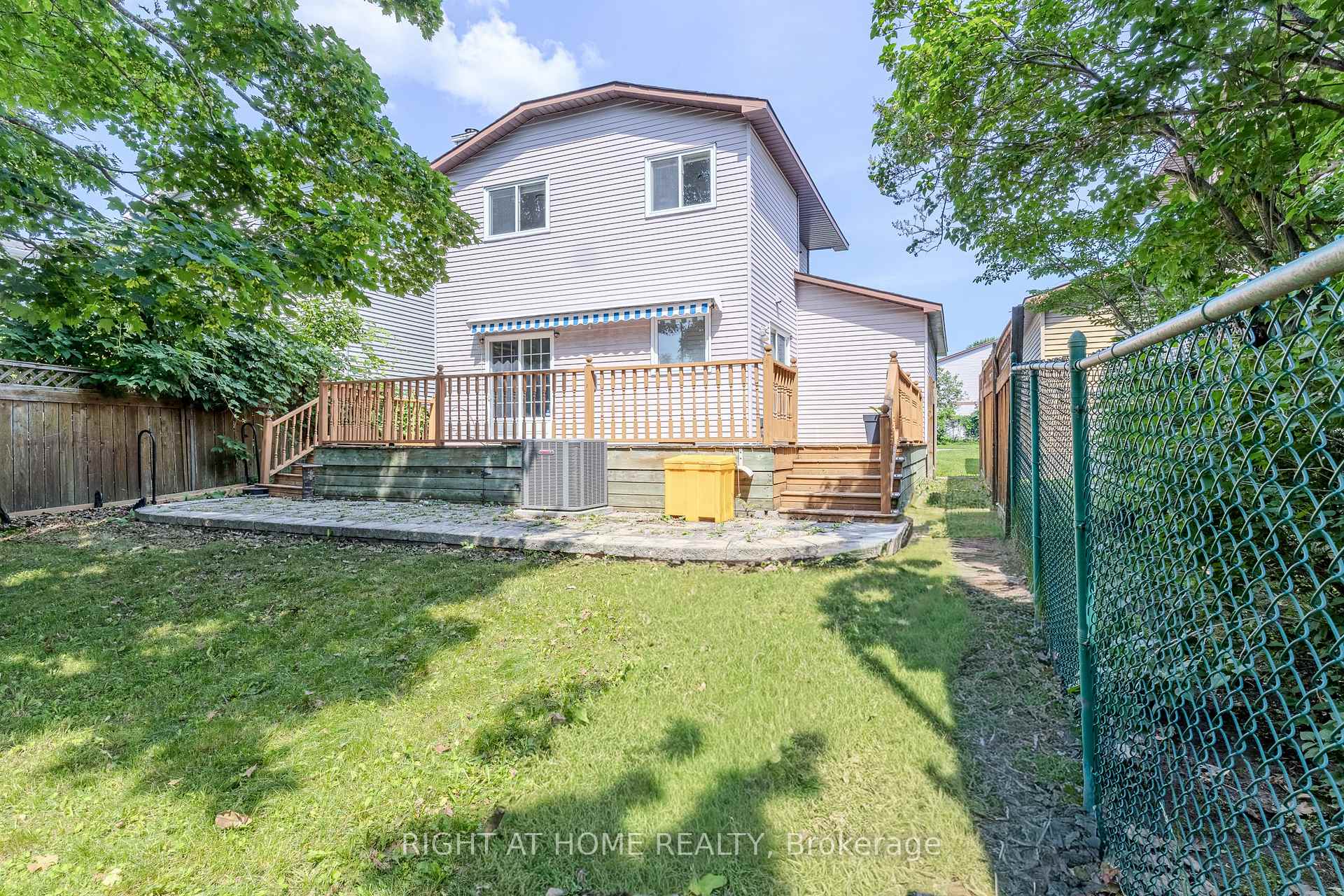 Photo 21 of 161 Pheasant Run Drive, Ottawa, Barrhaven - Pheasant Run — HOMEH