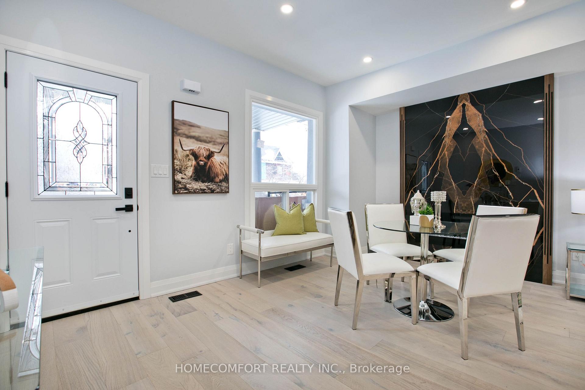 Photo of 18 Connaught Avenue