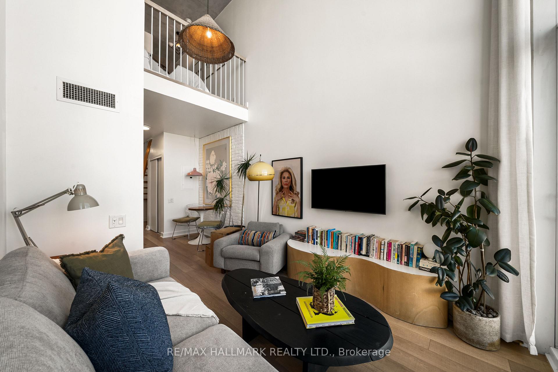 Photo 6 of Unit 617, 5 Hanna Avenue, Toronto, Niagara — HOMEH
