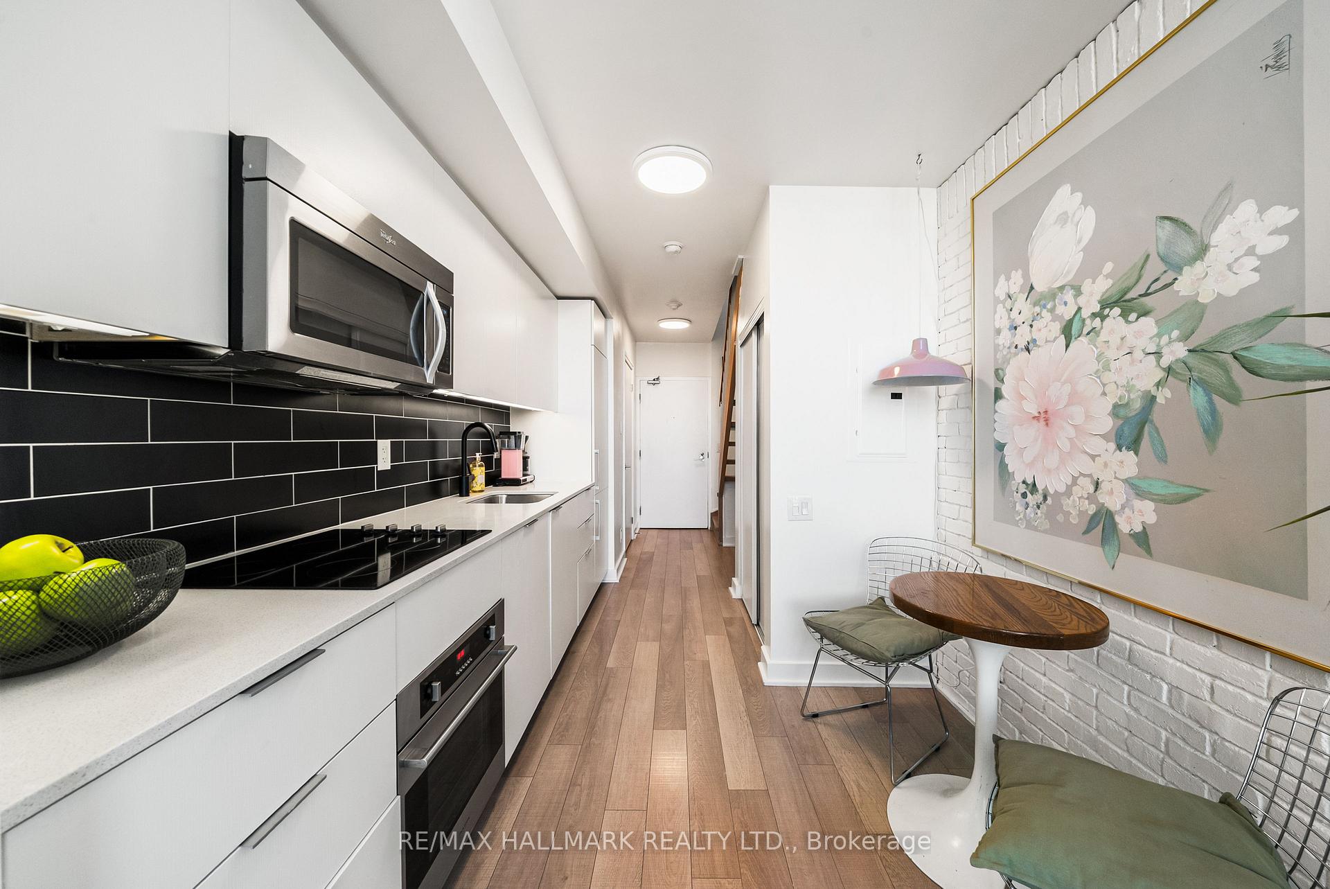 Photo 8 of Unit 617, 5 Hanna Avenue, Toronto, Niagara — HOMEH
