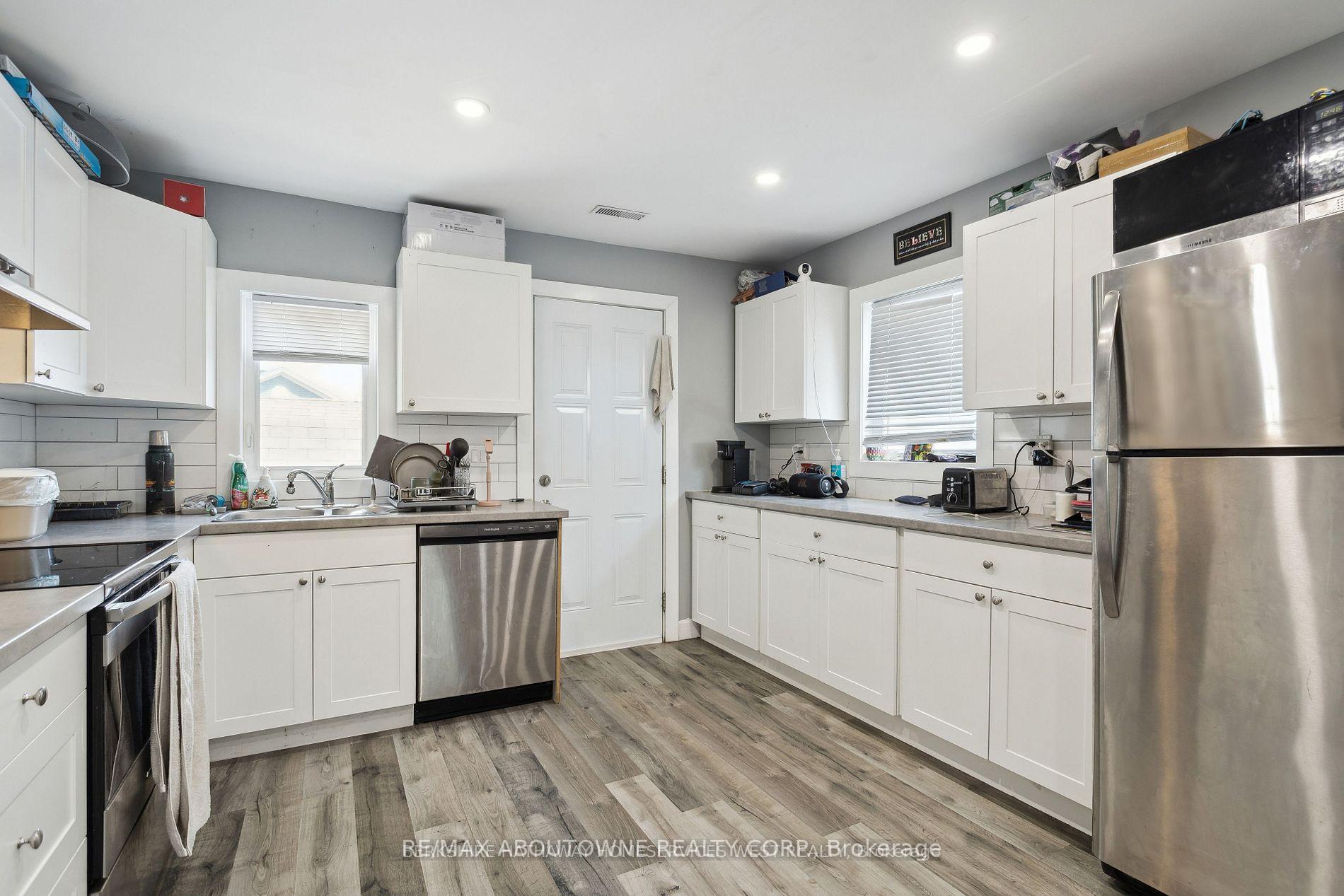 Photo 11 of 61 Dieppe Road, St. Catharines, Facer — HOMEH