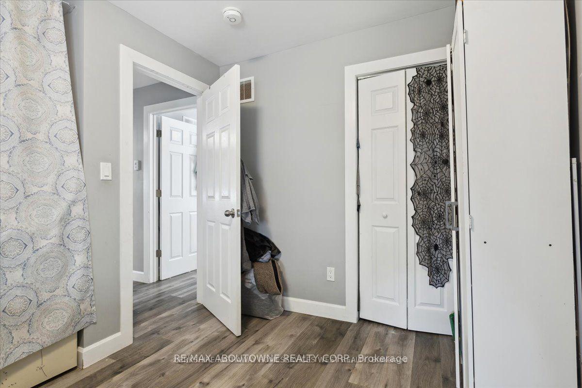 Photo 17 of 61 Dieppe Road, St. Catharines, Facer — HOMEH