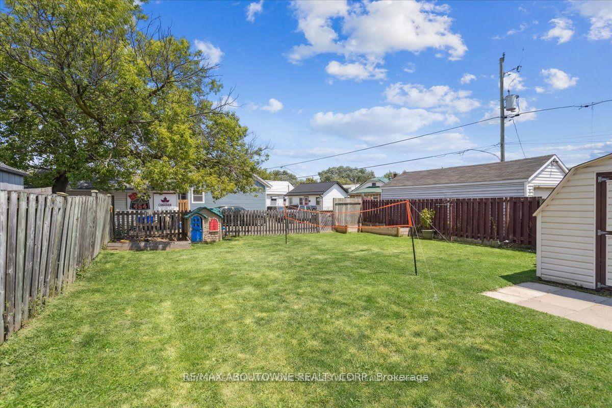 Photo 25 of 61 Dieppe Road, St. Catharines, Facer — HOMEH