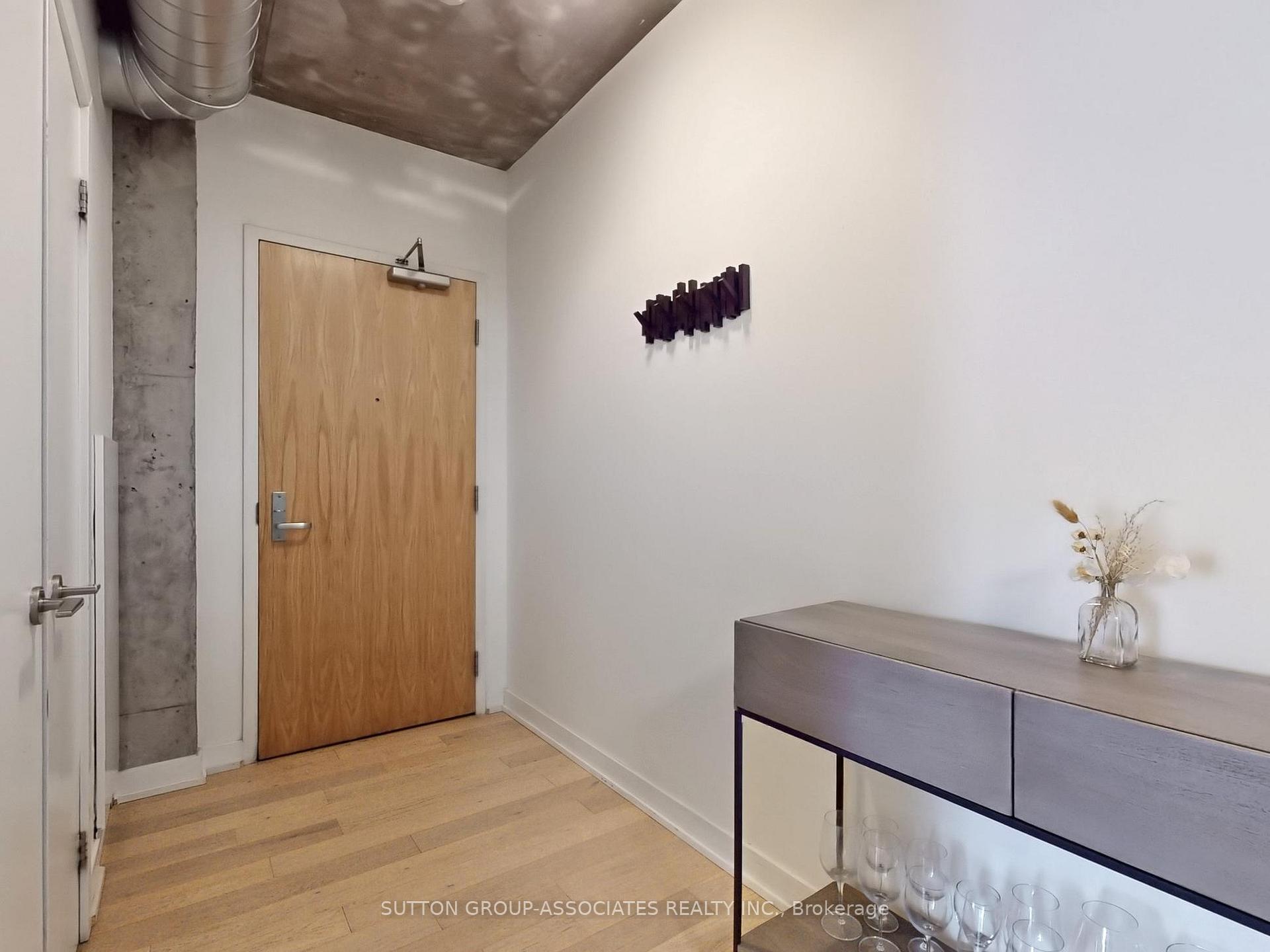 Photo 4 of Unit 811, 138 Princess Street, Toronto, Moss Park — HOMEH