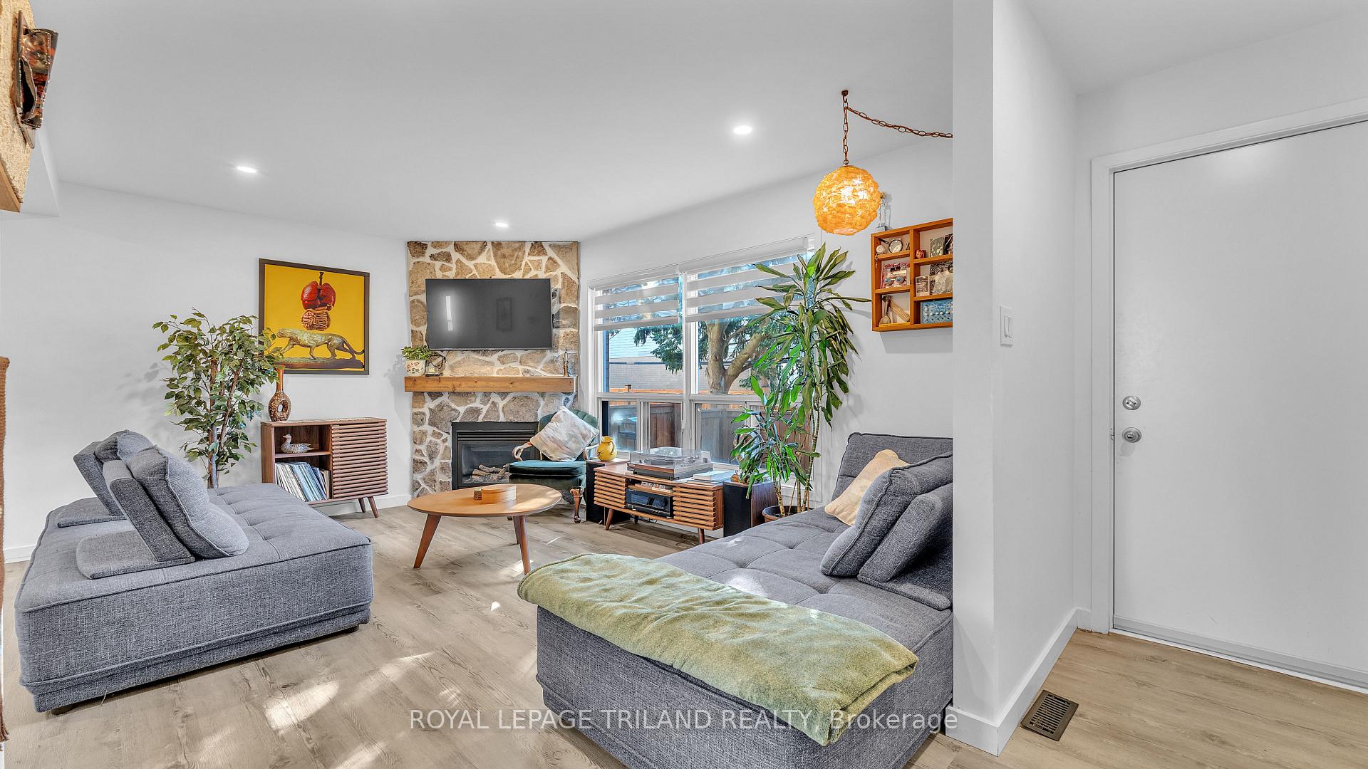 Photo 3 of Unit 16, 595 Third Street, London, East H — HOMEH