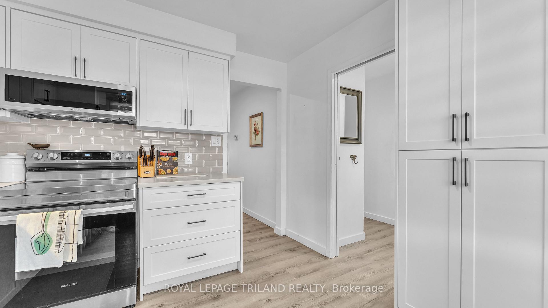Photo 6 of Unit 16, 595 Third Street, London, East H — HOMEH