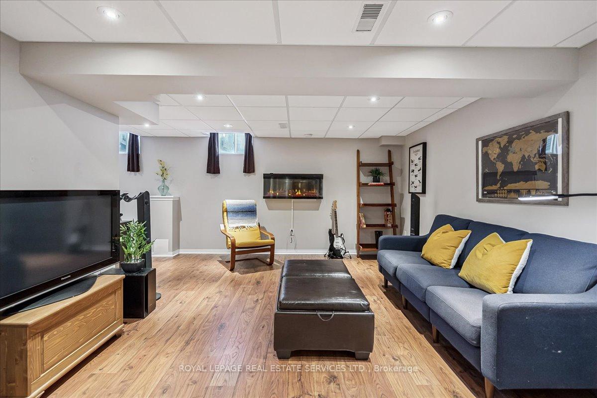 Photo 13 of 2406 Curtis Road, Burlington, Orchard — HOMEH