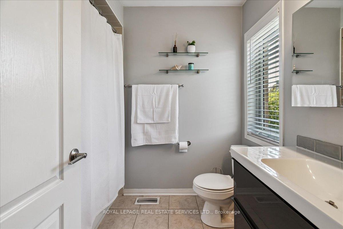 Photo 21 of 2406 Curtis Road, Burlington, Orchard — HOMEH