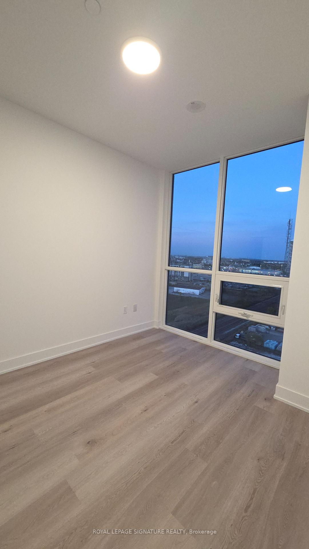 Photo 10 of Unit 1511B, 125 Nipissing Road, Milton, Old Milton — HOMEH